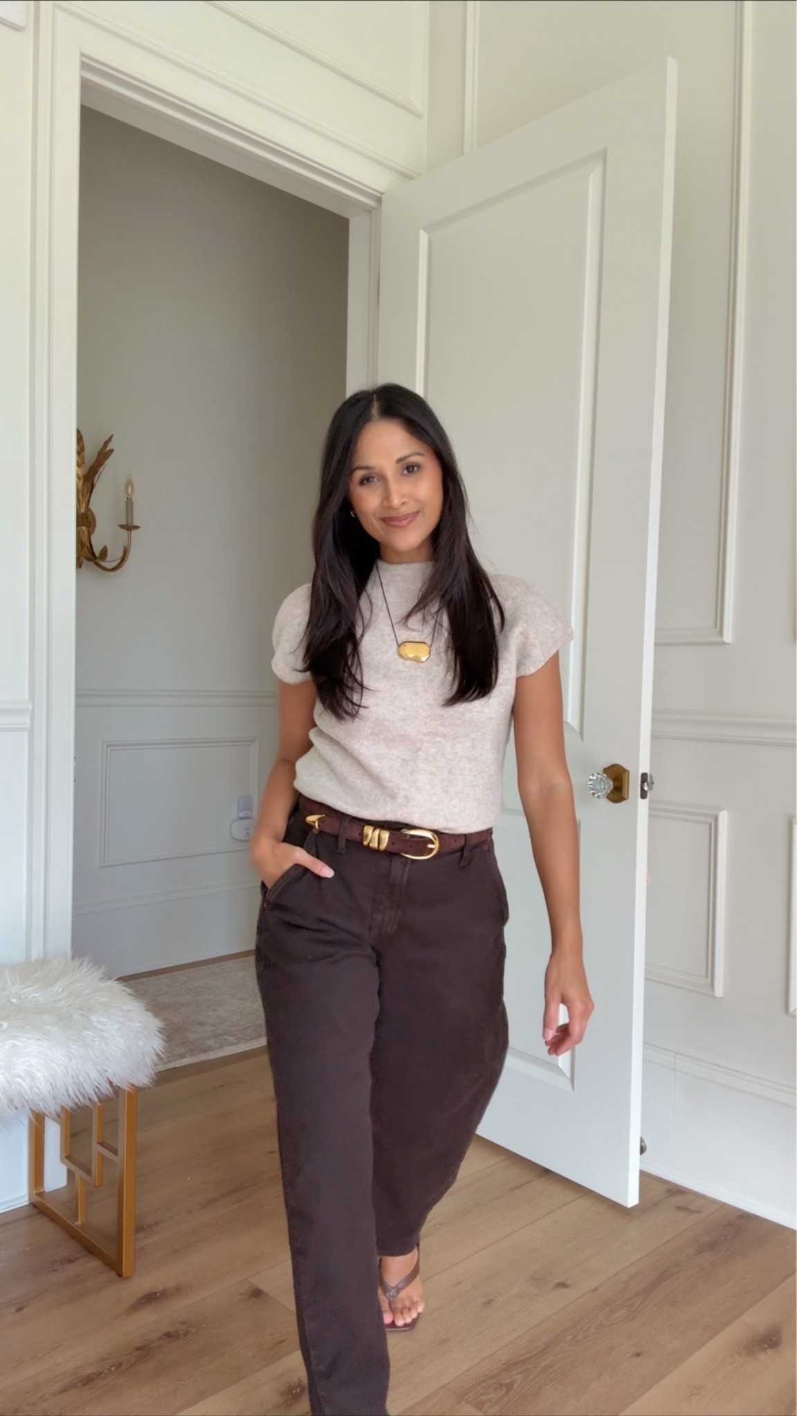 Love the fit of these barrel jeans and this cap sleeve mockneck sweater! 
@abercrombie

#LTKootd