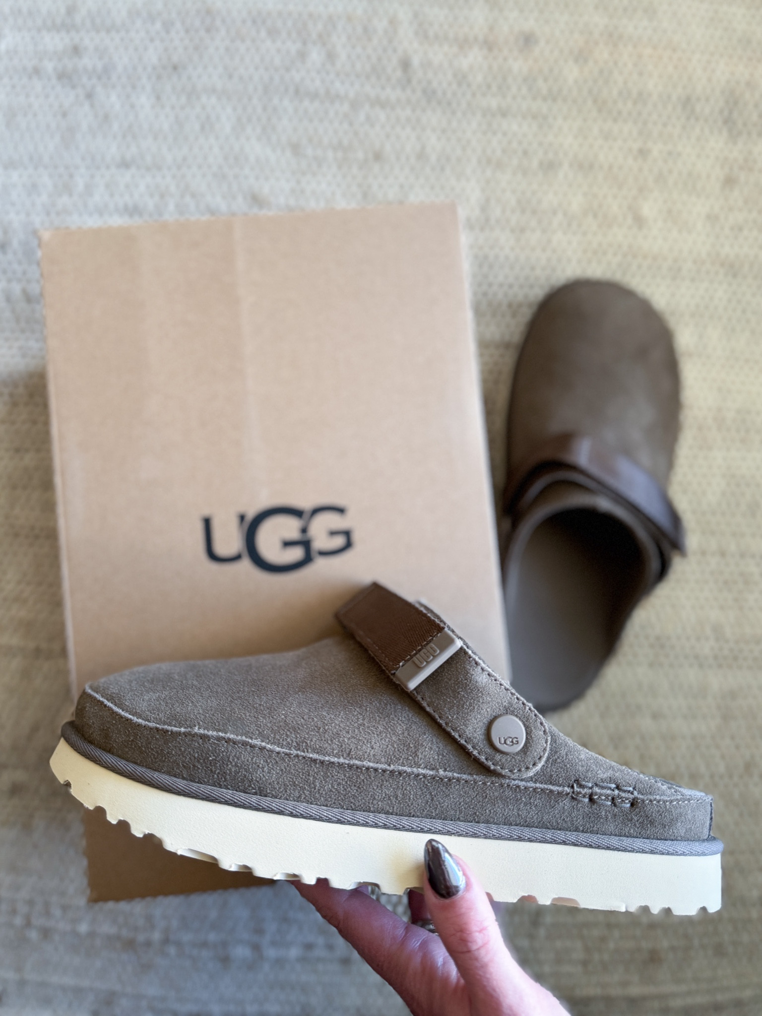 Obsessed is an understatement — this hickory color is absolutely stunning! I got my normal size & they fit TTS plus room for socks. 

UGG Clog - Goldenstar Clog - Fall Shoes - Women’s  Shoes  - Clogs 

#LTKShoeCrush