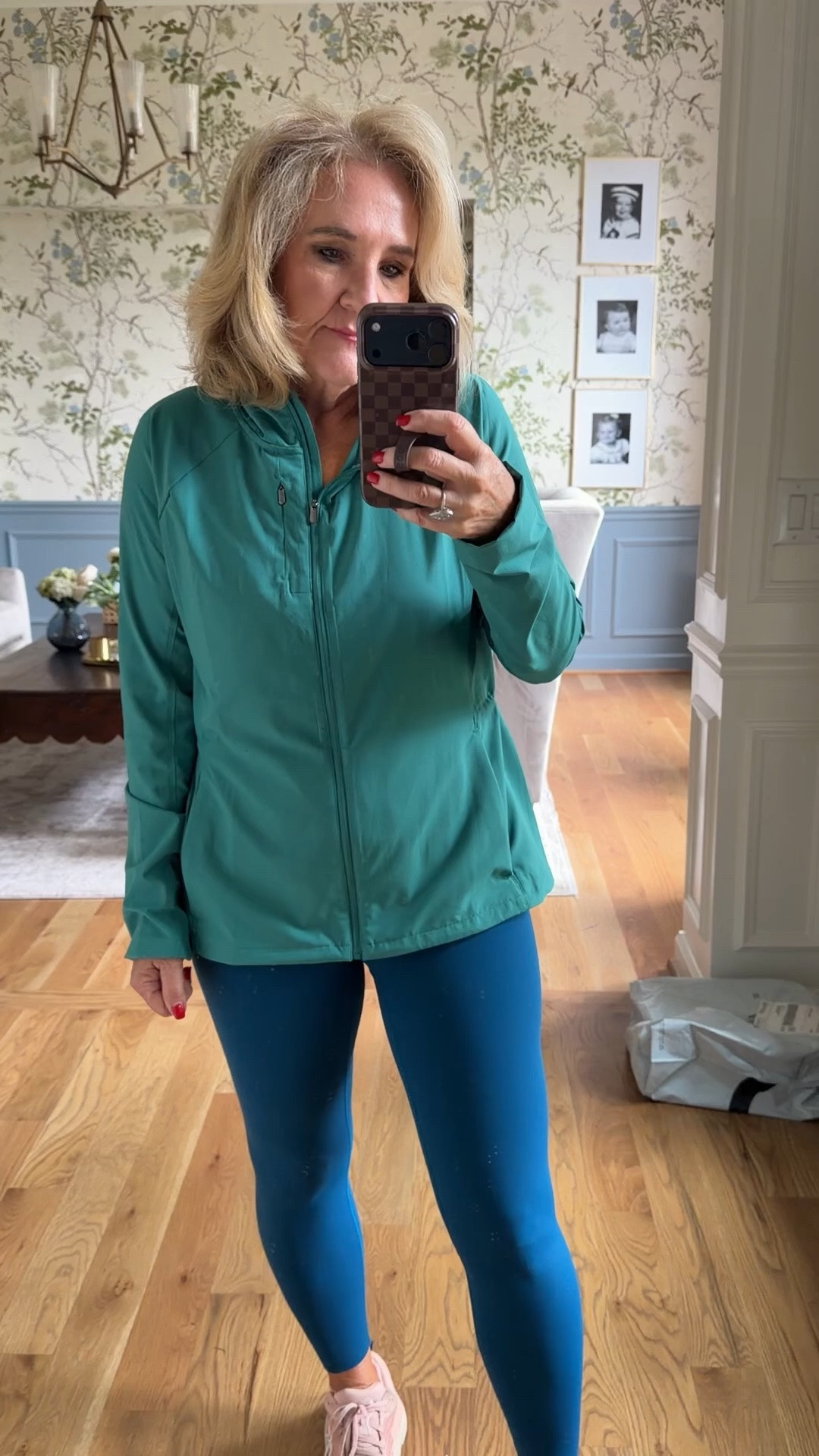 Jacket and leggings size medium

#LTKActive #LTKOver40 #LTKmorningroutine
