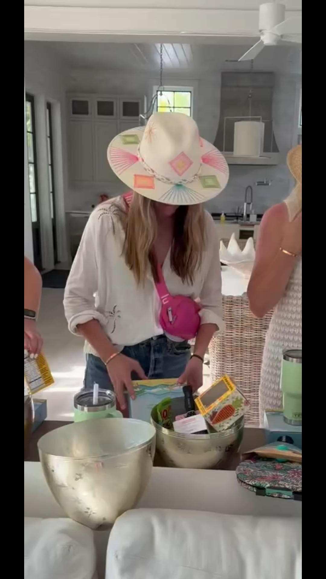 28 and still have the best Easter Bunny Ever 🐣🐰 linking my outfit and all the things in my Easter basket this year!

#LTKGiftGuide #LTKFindsUnder50 #LTKSeasonal