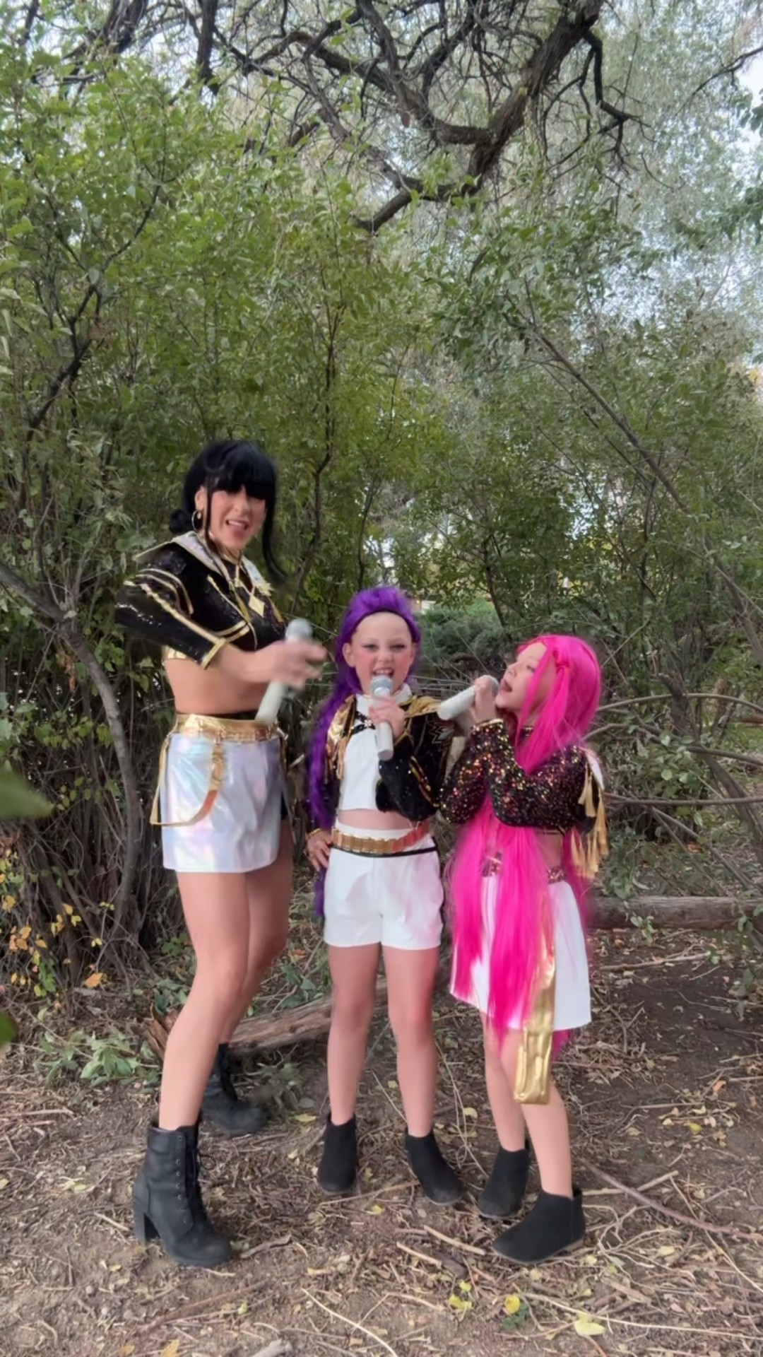 You know together we're glowing
Gonna be, gonna be golden

#LTKHalloween #LTKSeasonal #LTKFamily