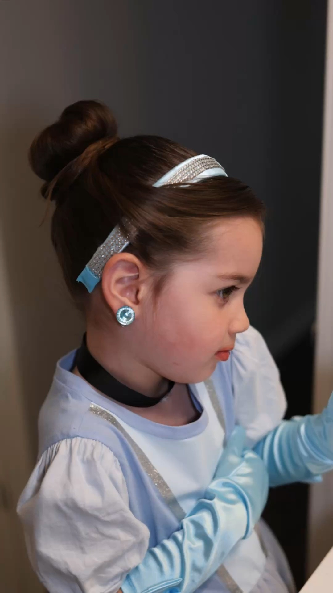 Cinderella dreams, but make it easy 👑💙
My little one is in her princess era, so we’re always recreating her favorite looks… and this one made her feel like a real-life Cinderella all day ✨
The best part? It’s so easy to do 🙌

Save this for your next Disney trip 🏰✨
Perfect for meeting your favorite princess at Disney 💙

#cinderellahairstyle #princesshair #disneyworld #disneytrip #disneyoutfit #magickingdom #toddlerhairstyles #easystyles #princessvibes #hairinspo 

#LTKKids #LTKmomlife