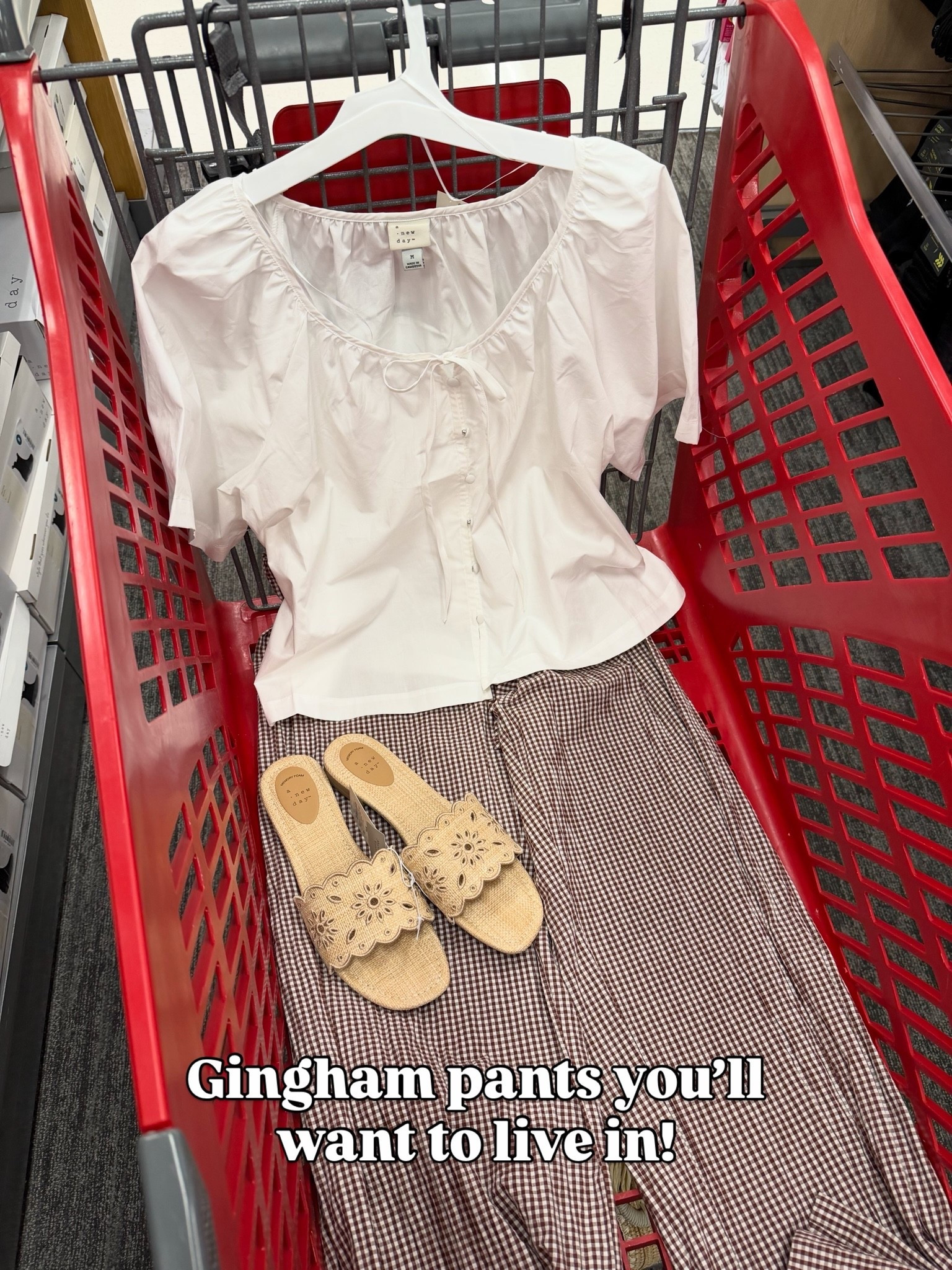 Gingham pants at Target, these would be great for back to school, teacheroutfit #targetfashion