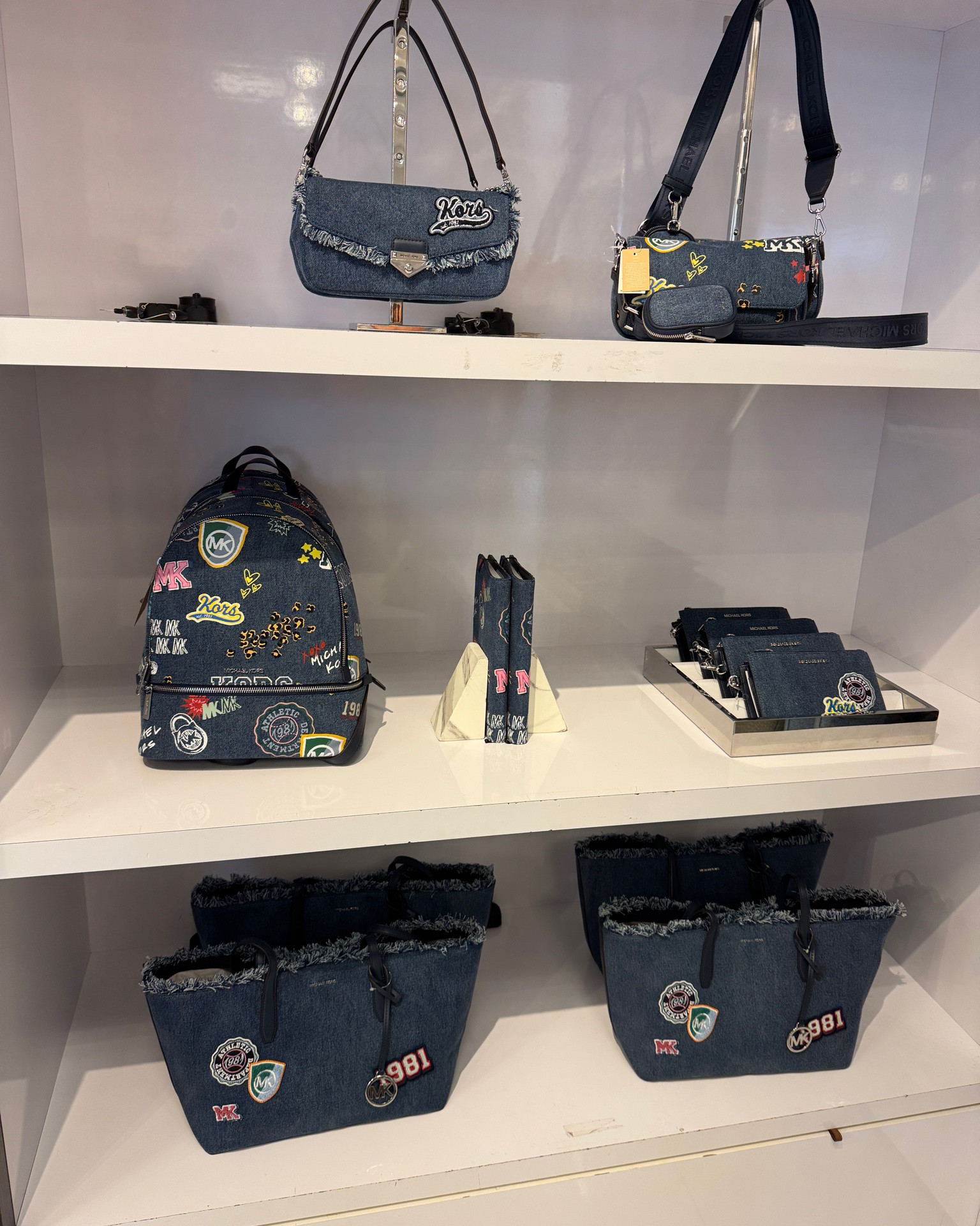 Michael kors eye candy! #michaelkors #summershopping #summersale