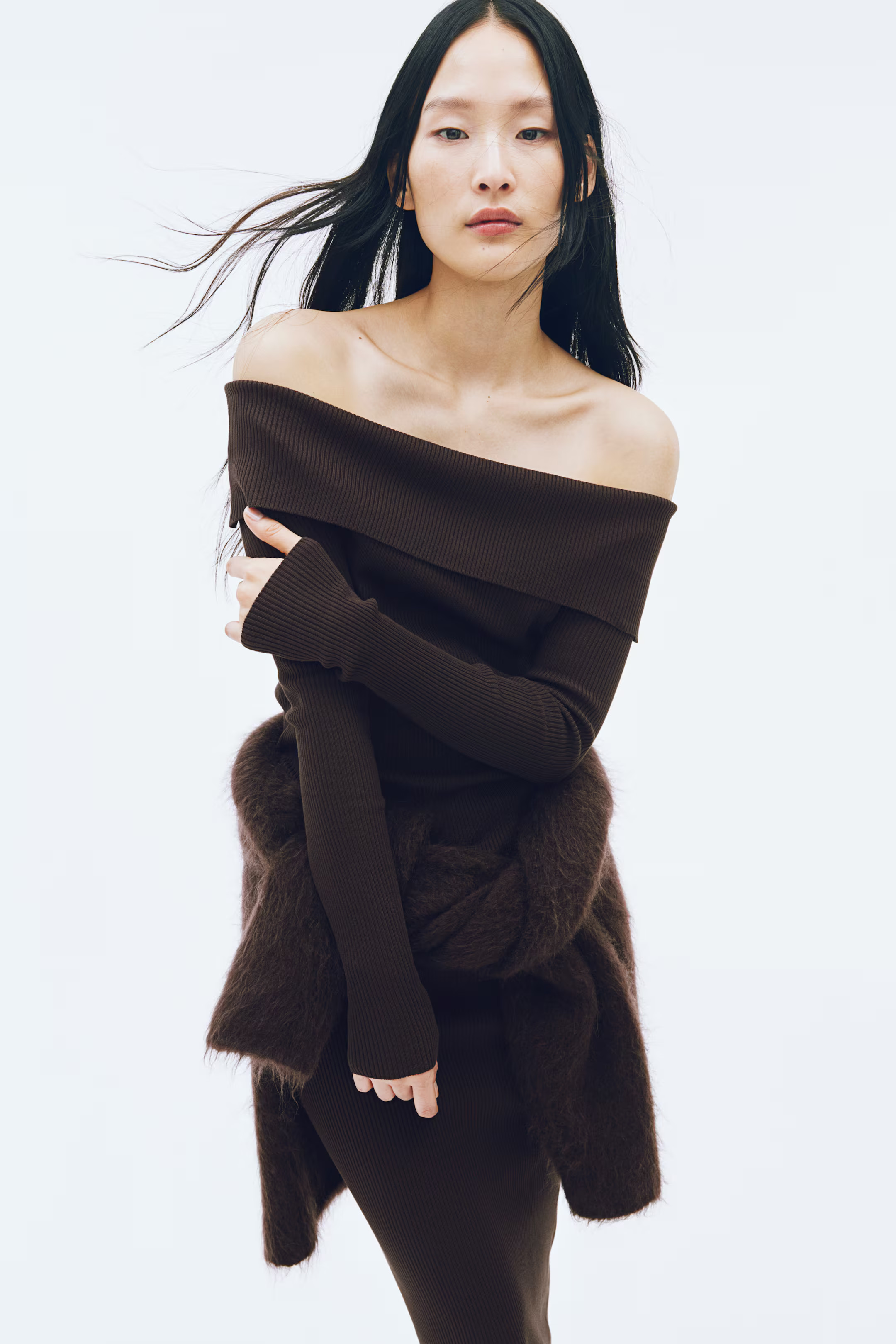 Rib-knit off-the-shoulder top | H&M (UK, MY, IN, SG, PH, TW, HK)