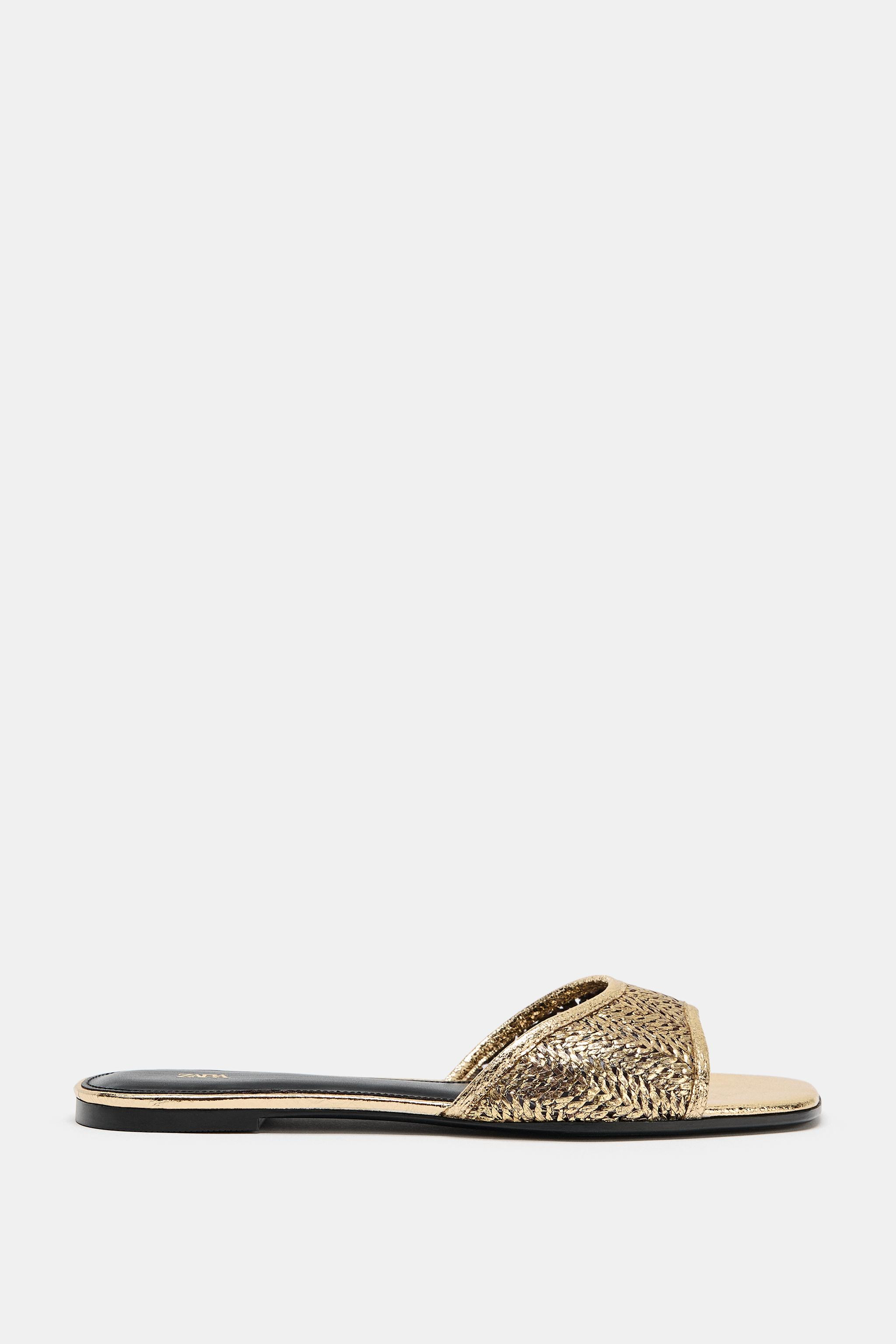Flat metallic-effect slide sandals. Braided strap detail at the front. Squared toe.Sole height: 0... | Zara US