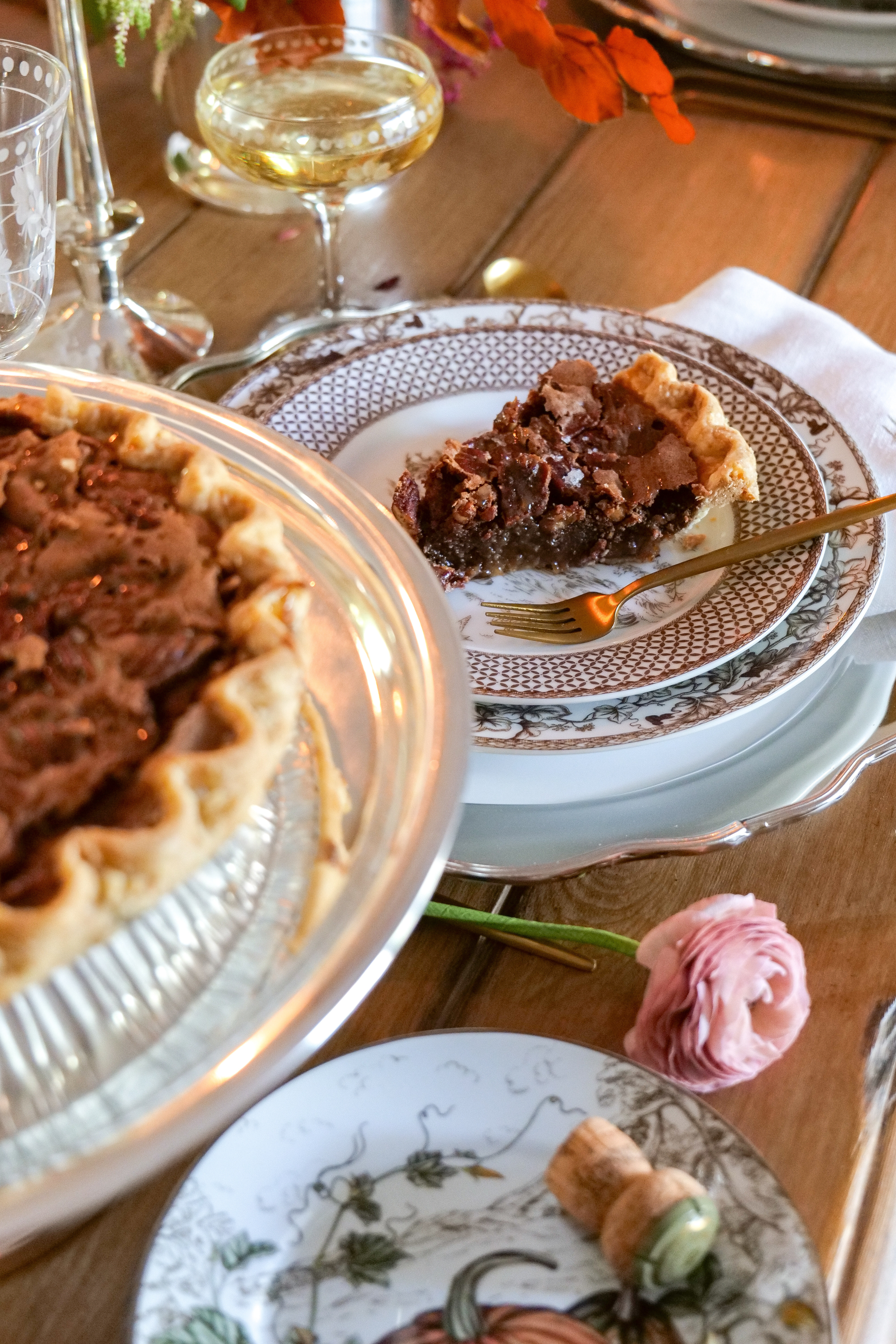 How to Style and Set a Simple Thanksgiving Table

Begin by establishing the perfect base for your Thanksgiving table with a neutral tablecloth, runner or layered chargers. This simple yet effective method lays the groundwork for an elegant table setting, allowing other decorative elements to shine. Neutral tones like beige, cream, or soft gray serve as a nice canvas upon which the colors and textures of autumn can really pop. For an elevated look, like the one I have put together for this Thanksgiving, add in metals of silver and gold to really set the bar high of elegance.

#LTKHome #LTKParties #LTKHoliday