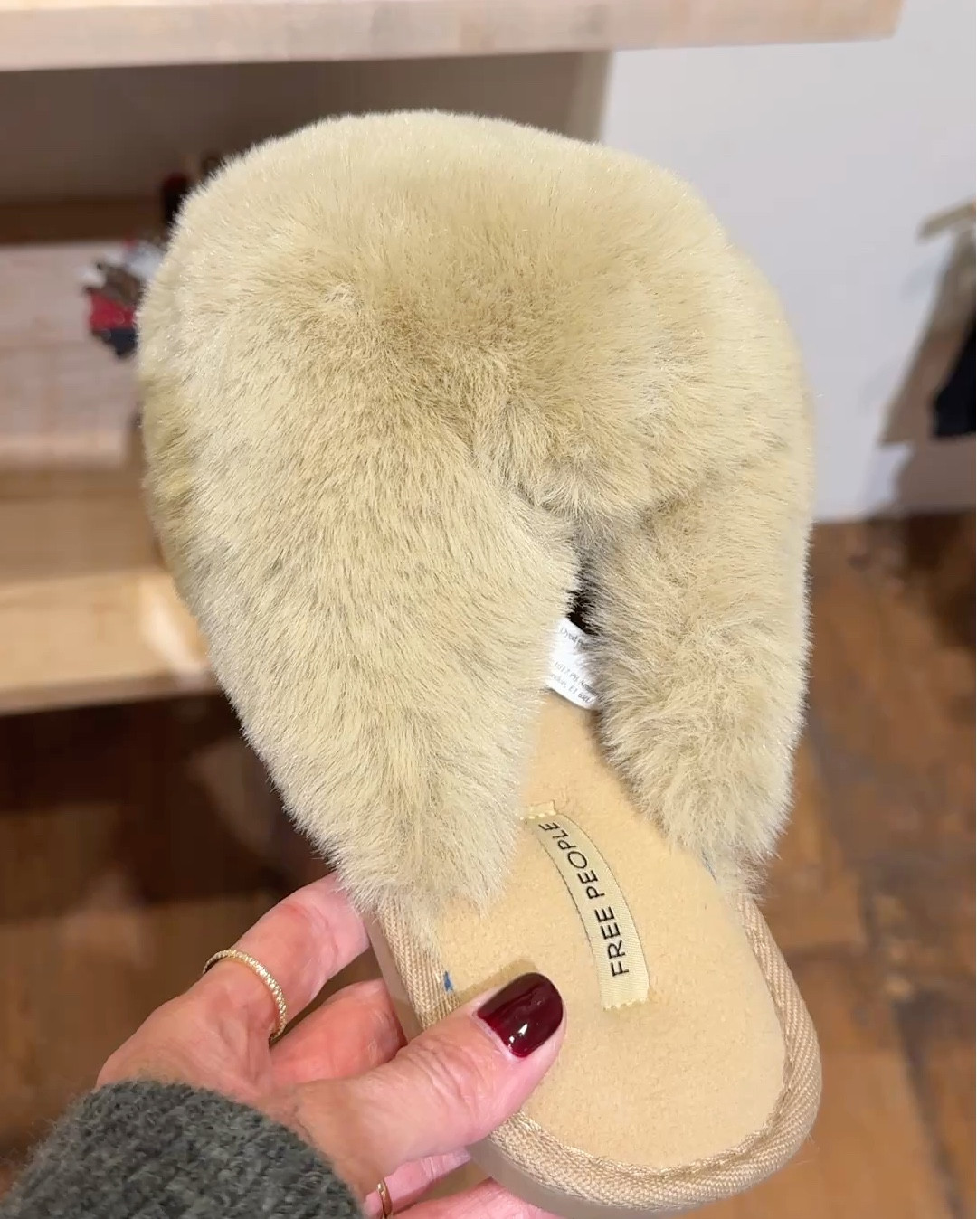 free people just know how to level everything up, don’t they! 😮‍💨 

SNOWBALL SLIPPERS
softest. coolest. chicest! available in four colors! 

PETITE PIN SET
the greatest way to elevate and add your own vibe to your beanie! annnnnd, your jean pockets. take a look at the pics on the link for inspo. 🤌

#LTKGiftGuide #LTKFindsUnder100 #LTKSeasonal