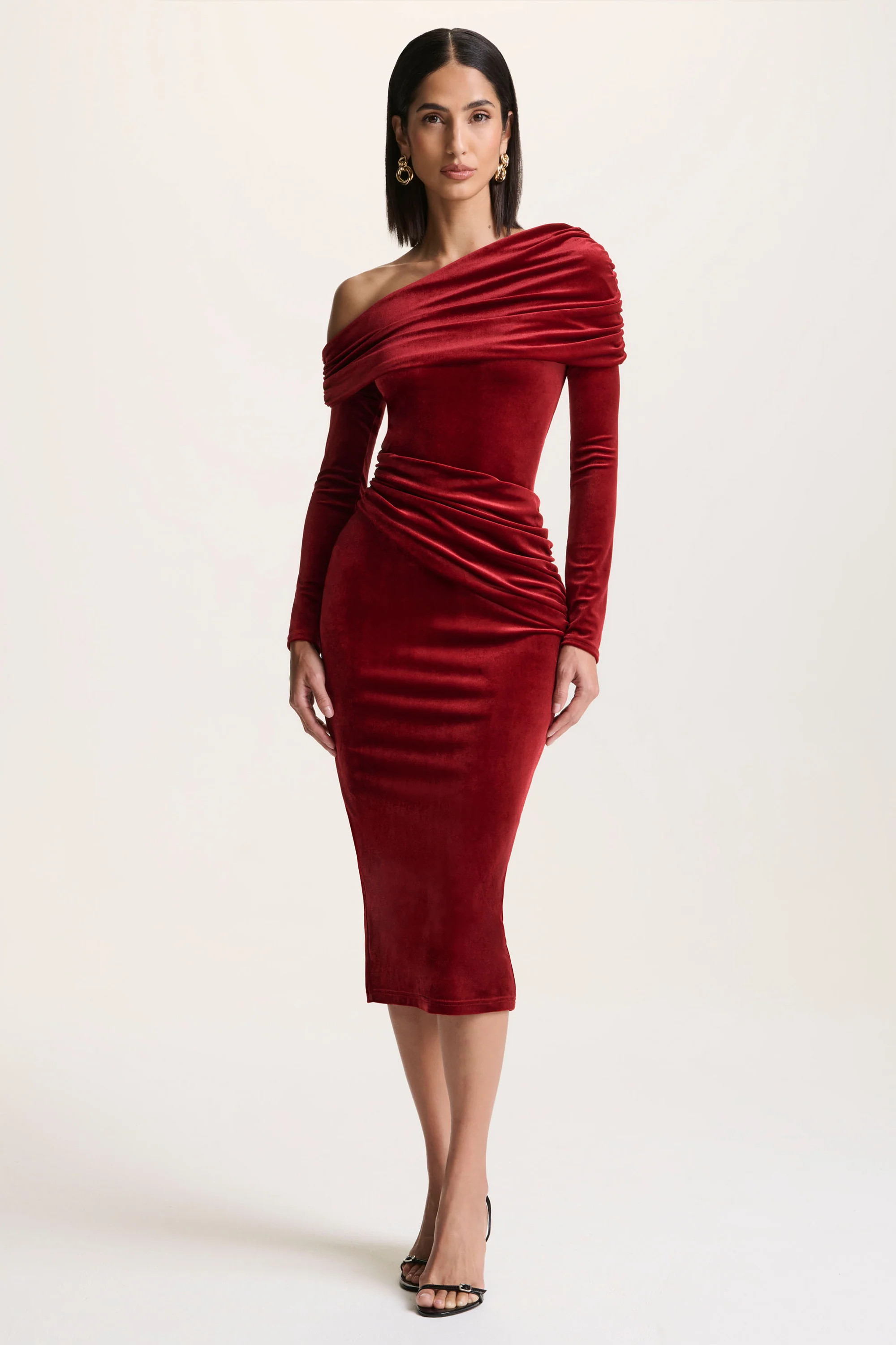 Eirene |  Berry Velvet Asymmetric-Neck Midi Dress | Club L London