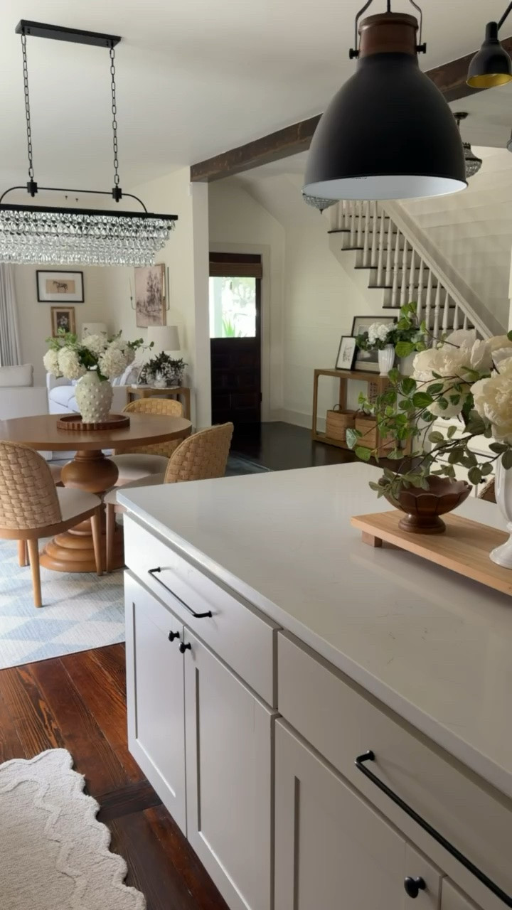 Love love loving how our refresh of the farmhouse came together!

#LTKSeasonal #LTKHome