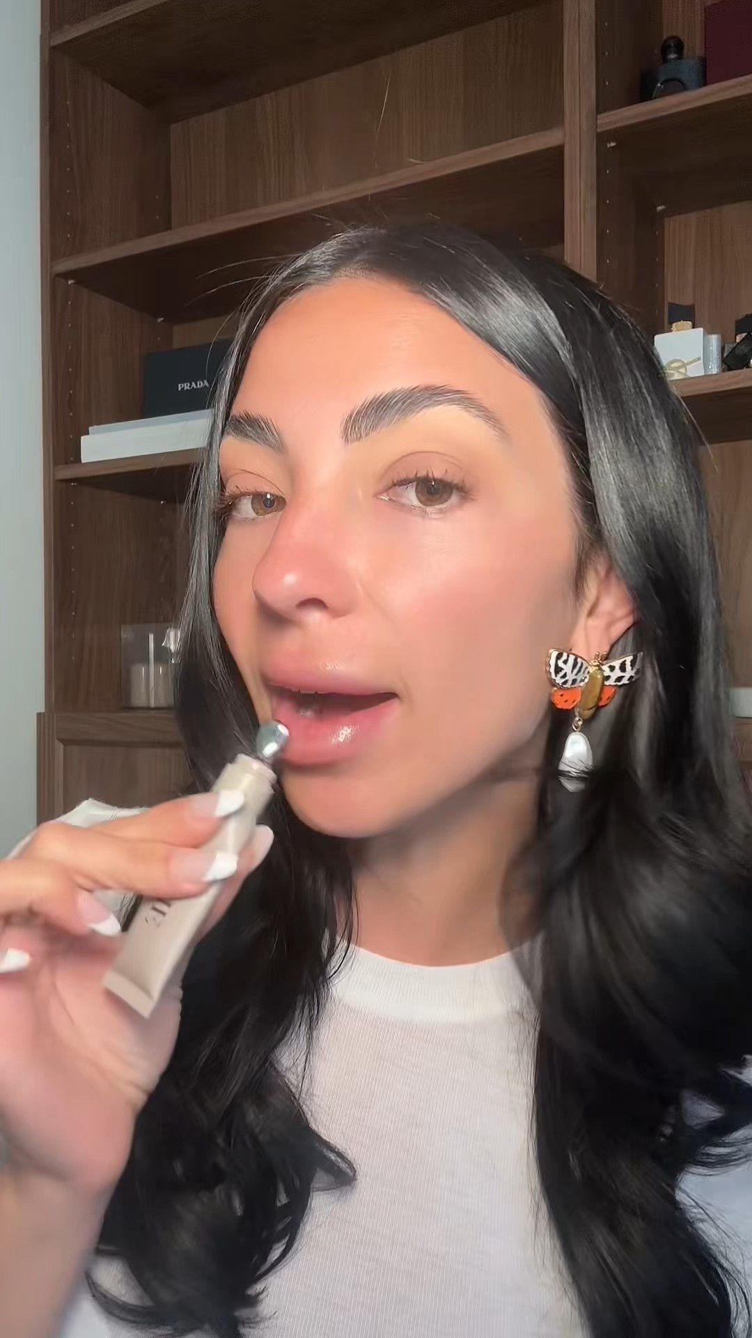 Welcome to episode 1 of your 2026 Makeup Reset! Starting off this series strong with THE most fundamental lesson for any great makeup look and that is creating a flawless canvas. Come back for episode 2 where I show you cream contour and blush mistakes that you are likely making. If you have any makeup troubles, drop them in the comments so I can be sure to address them in this exciting, educational series #makeupmistakes #makeup101 #makeuplessons 