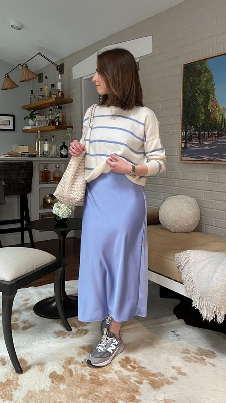Sky blue slip dress Jcrew
Striped ivory and blue sweater old
Ivory woven leather tote bag madewell
Grey new balance sneakers 

Spring outfit idea

#LTKstyletip #LTKshoecrush #LTKitbag