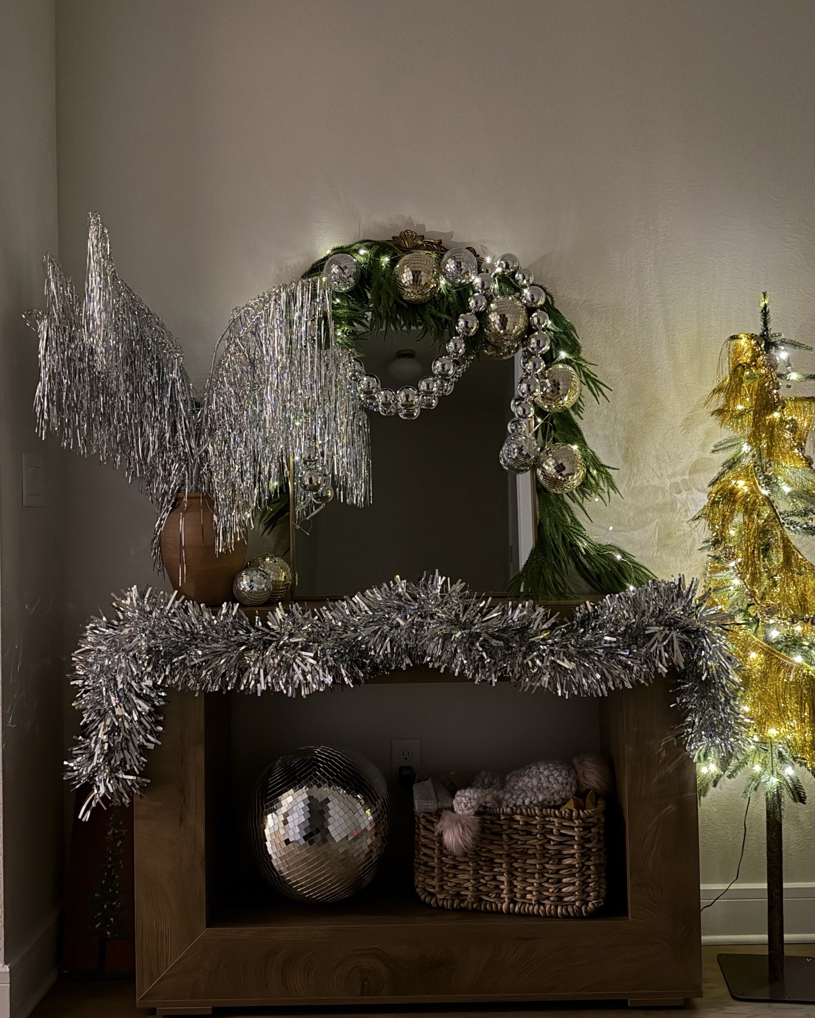 Tinsel is the season 🤩
NYE decor 🫶 


#LTKHome #LTKSeasonal #LTKHoliday