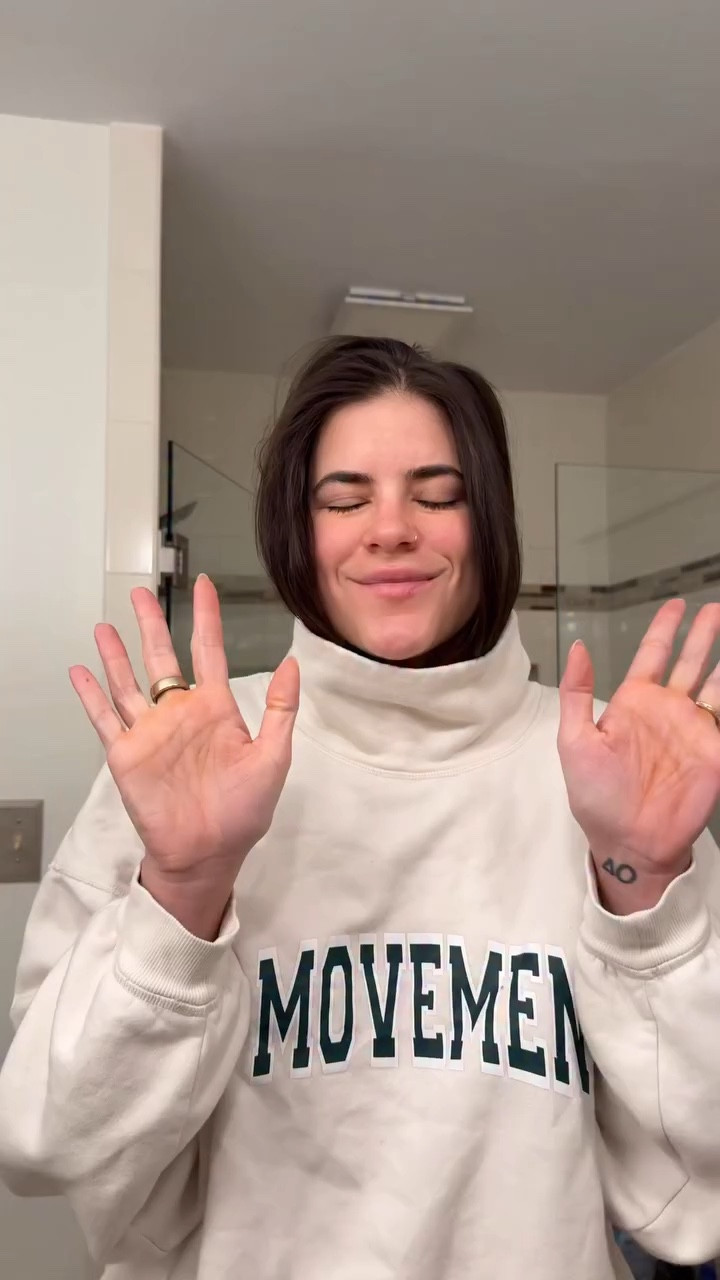 Only calling myself a hot mom from here on out. Thank you. #morningroutine #mommorningroutine #firsttimemom #raleighnc