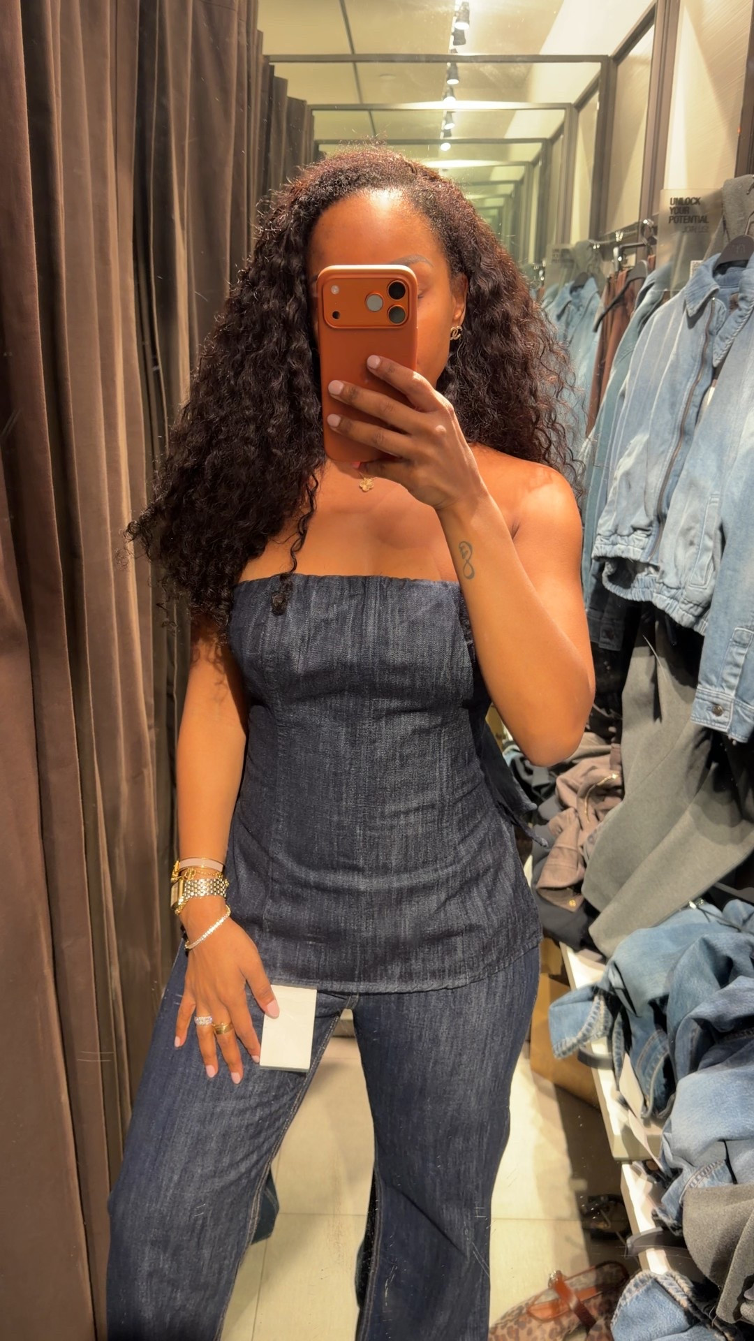 Let’s get into this tube top denim set! Obsessed!😍 

#LTKgrwm #LTKdayinmylife #LTKootd