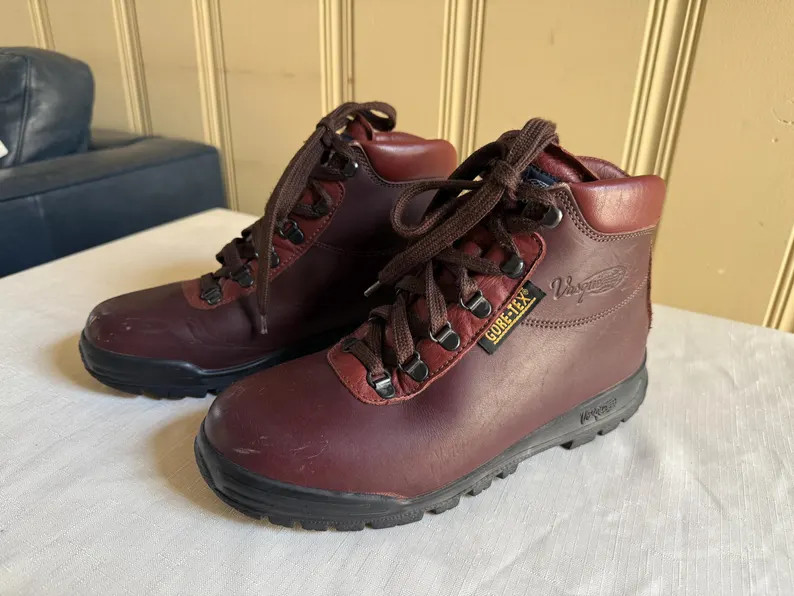 Vintage Vasque 7936 Leather Hiking Boots Skywalk Gore-Tex Mens 8.5 Made in Italy 90s Mahogany Bro... | Etsy (US)