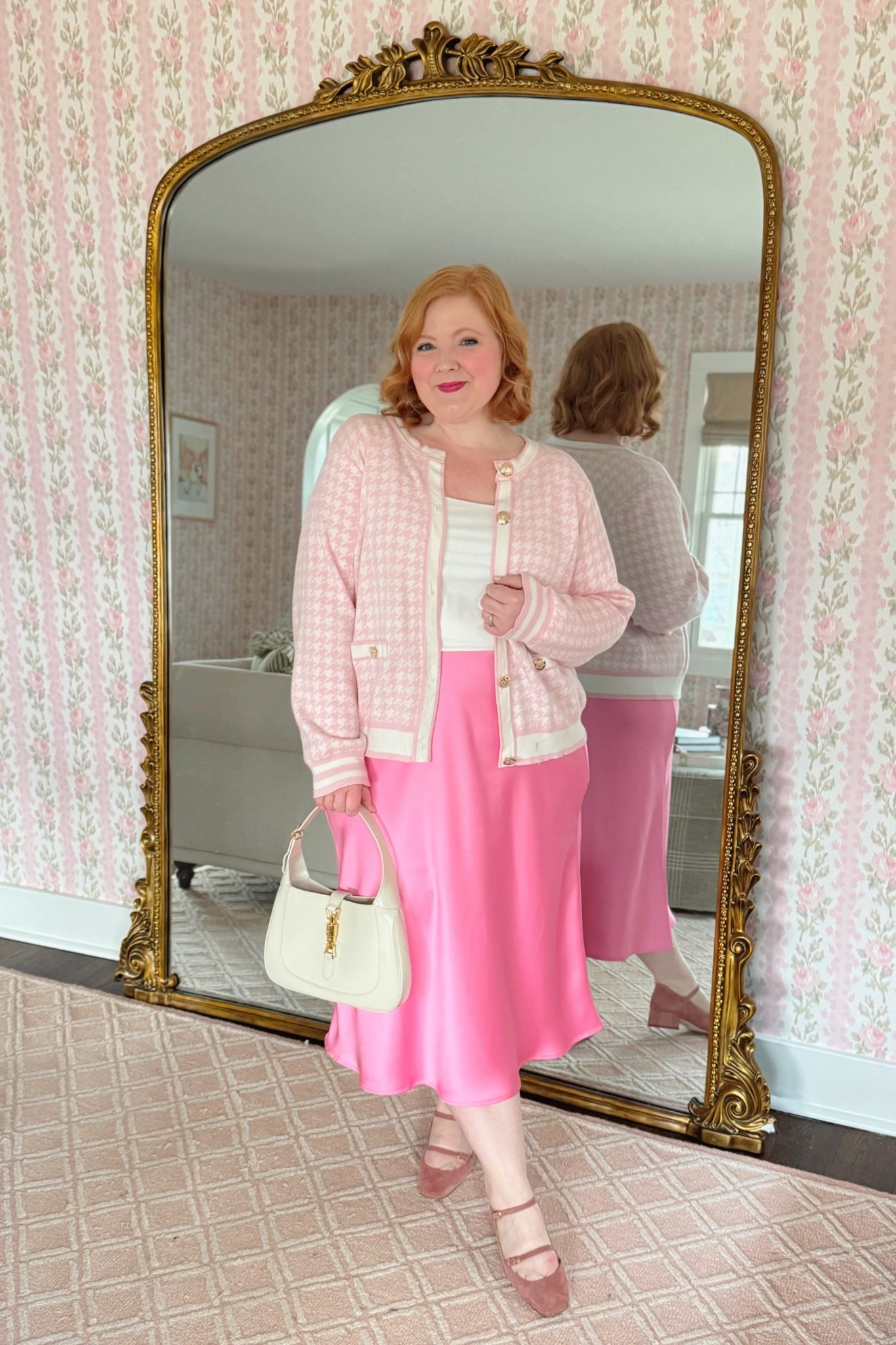 Outfit Details:
Cardi (old) @riverisland
LS Tee @meijerstores
Jackie 1961 Bag @gucci
Skirt size 12/14 @ullapopkenusa
Heels (old) @colehaan

#LTKPlusSize #LTKMidsize #LTKootd