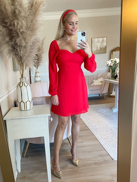 A pretty long sleeve sweetheart dress for Valentine's Day date night! It like a chiffon material, light and airy but also fully lined. Smoking on the back makes it conform to your figure. The cinched waist and flared bottom make it very flattering to the figure - definitely hides imperfections! 

#Valentinesday #Valentinedress #RedDress #Valentineputfit

#LTKSeasonal #LTKunder100 #LTKstyletip