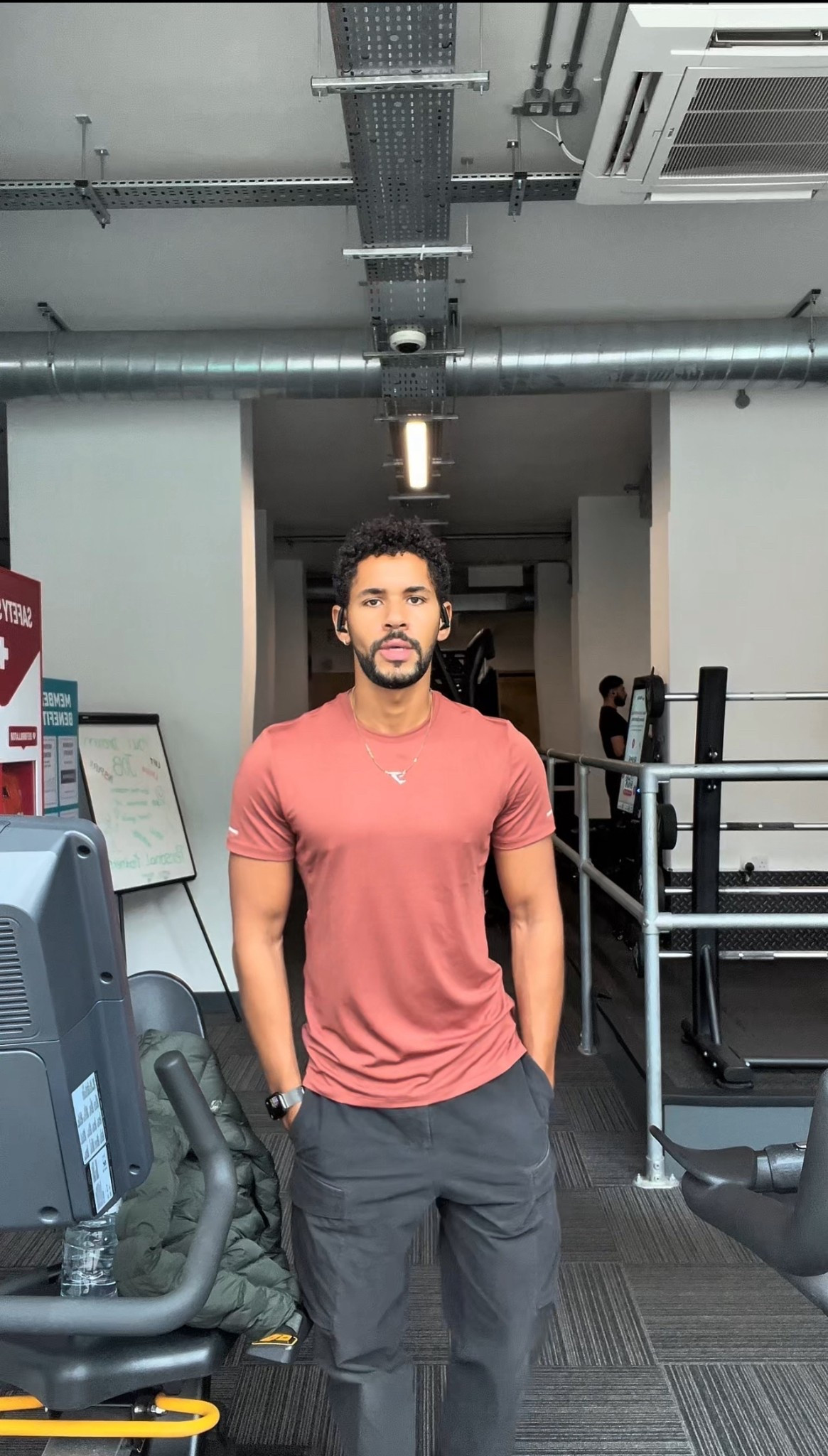 Orange running gym shark T-shirt


#LTKmens