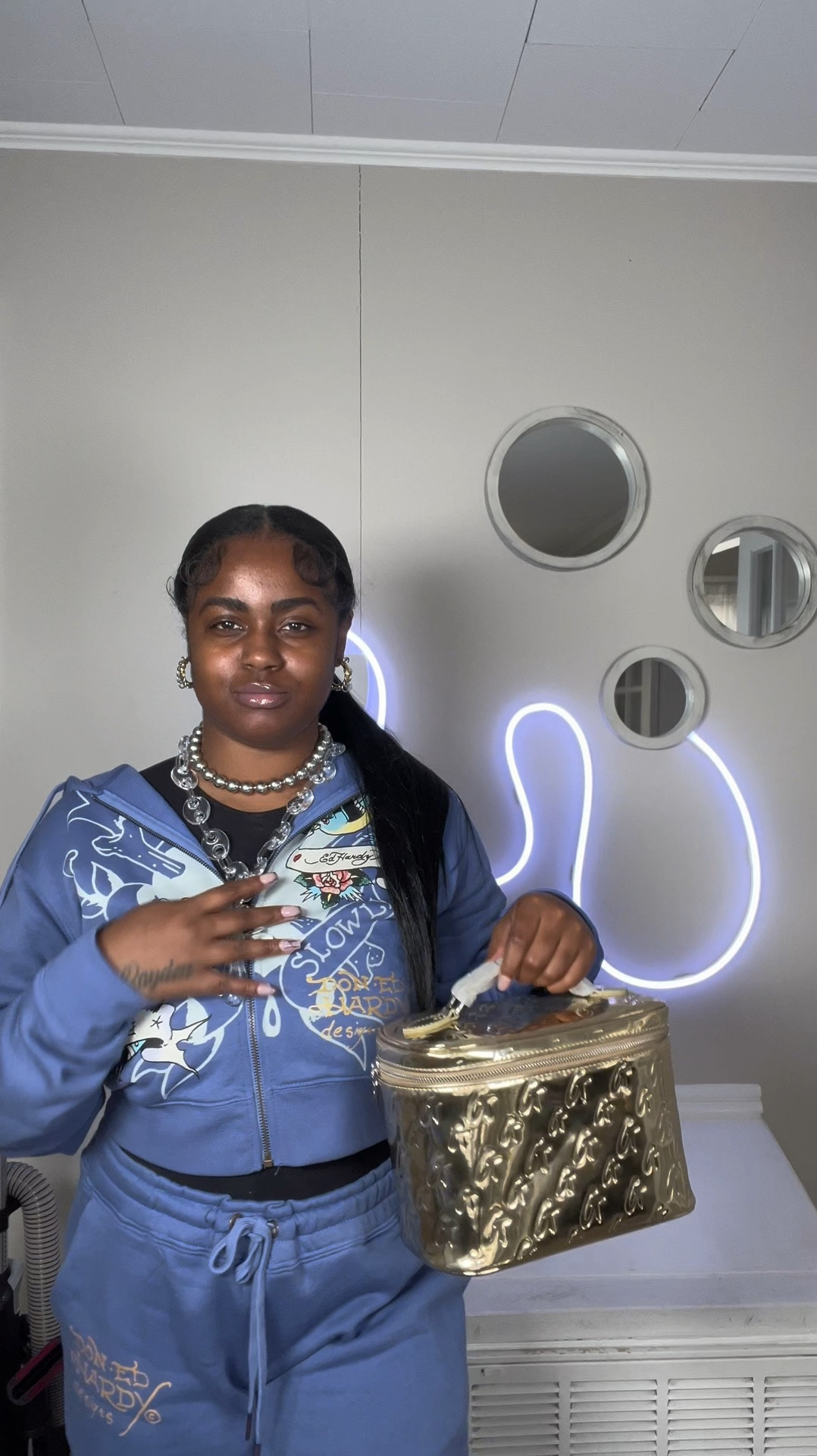 ✨affordable vanity bag options 

#LTKBeauty #LTKGiftGuide #LTKItBag