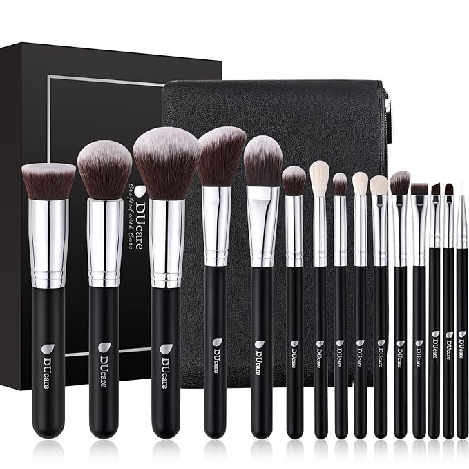 DUcare Makeup Brushes with Bag,15Pcs Makeup Brush Set Travel Kabuki Foundation Blending Blush Eye... | Amazon (US)
