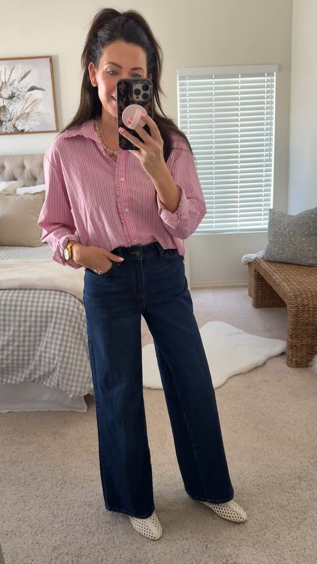 60% off one of my fav style tops in the cutest pattern
-wearing a medium
-2 regular in jeans 

#LTKmomlife #LTKSaleAlert #LTKValentine