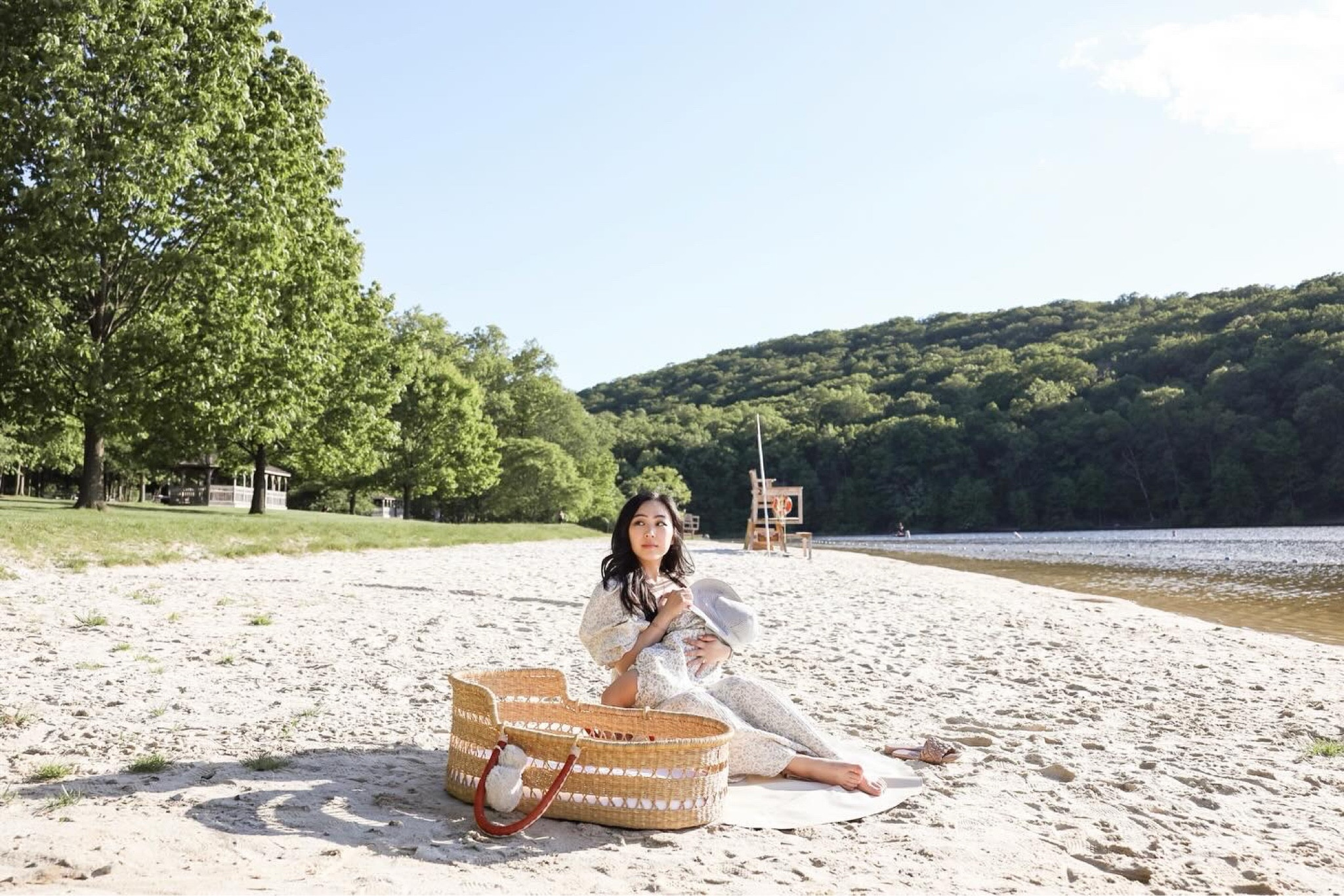 The best way to keep your baby contained at the beach, is with a Moses basket. I love that she nap safely at the beach too!

#LTKBump #LTKBaby #LTKFamily