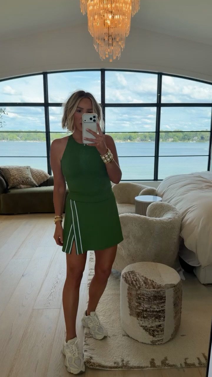 The perfect on-the-go mom OOTD 💚 Comfy, chic + so easy for school drop-off, errands & everything in between! ✨✨ @caliafitness #caliapartner

#LTKootd #LTKActive #LTKfitnessgoals