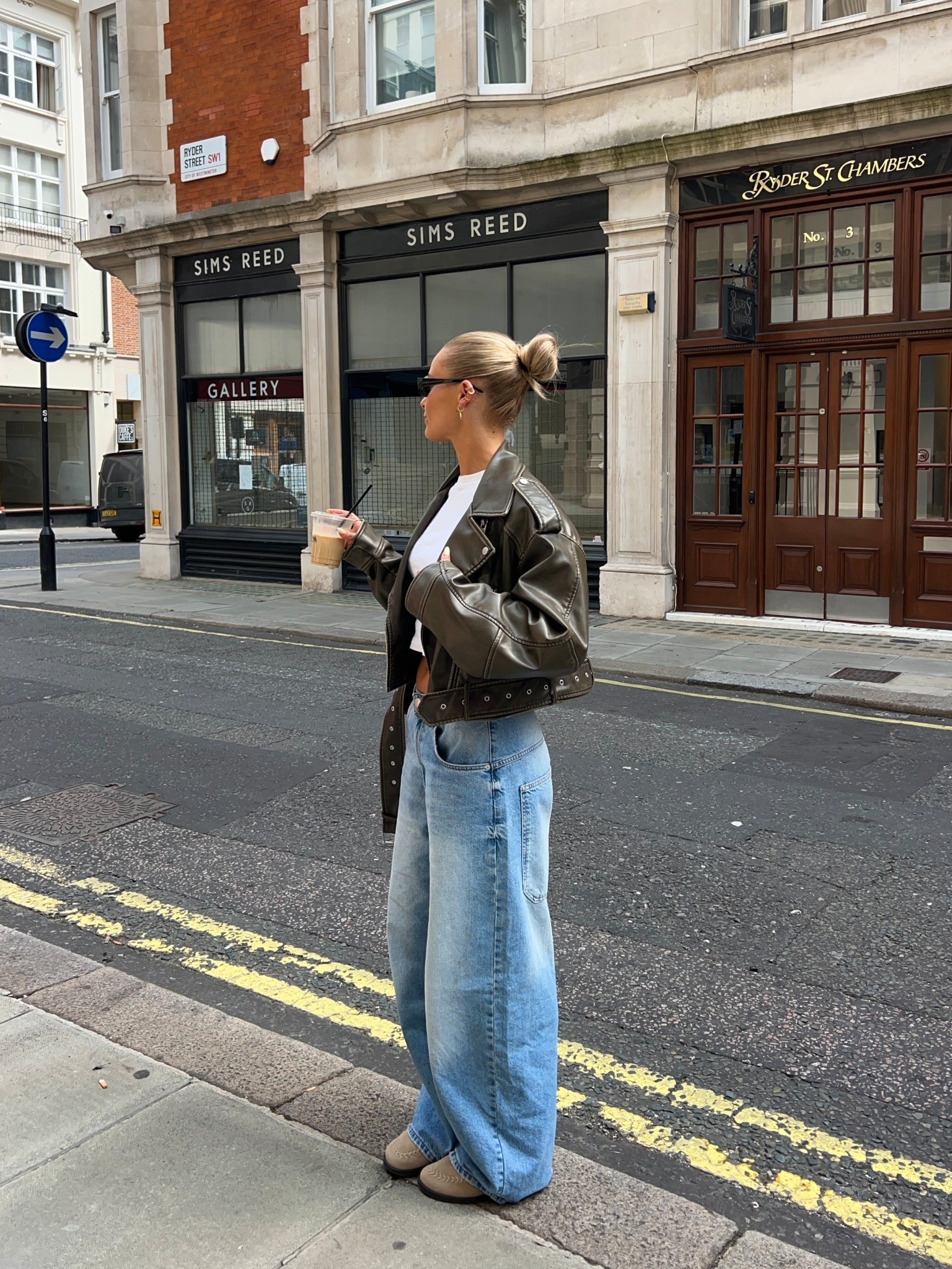 baggy jeans & leather jackets is a staple autumn outfit combo🤎🍂

#LTKjeans #LTKautumn #LTKstyletip