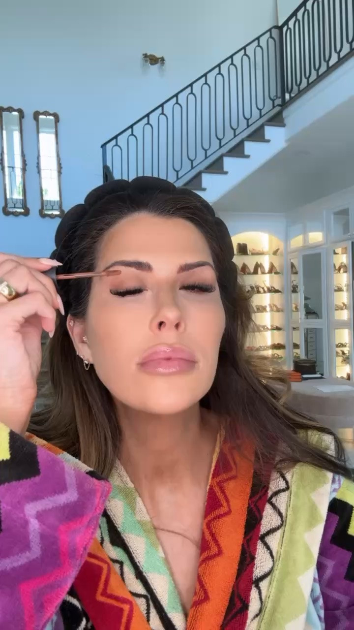 MAKEUP BY MARIO Master Mattes Long-Wearing Cream Eyeshadow
Blush - Sienna

#LTKgrwm #LTKmorningroutine #LTKBeauty