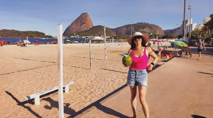 Life’s a beach and this is Praia do Flamengo 🤍
soft mornings, salty air, and a little everyday magic in between

follow me to see how I romanticize life, motherhood, and travel one outfit at a time ✨
