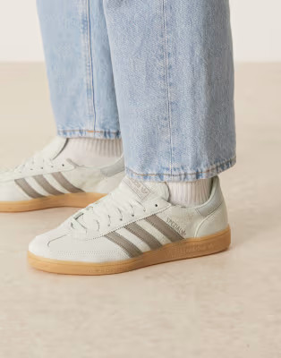 adidas Originals Handball Spezial trainers in light green and grey with gum sole | ASOS | ASOS (Global)