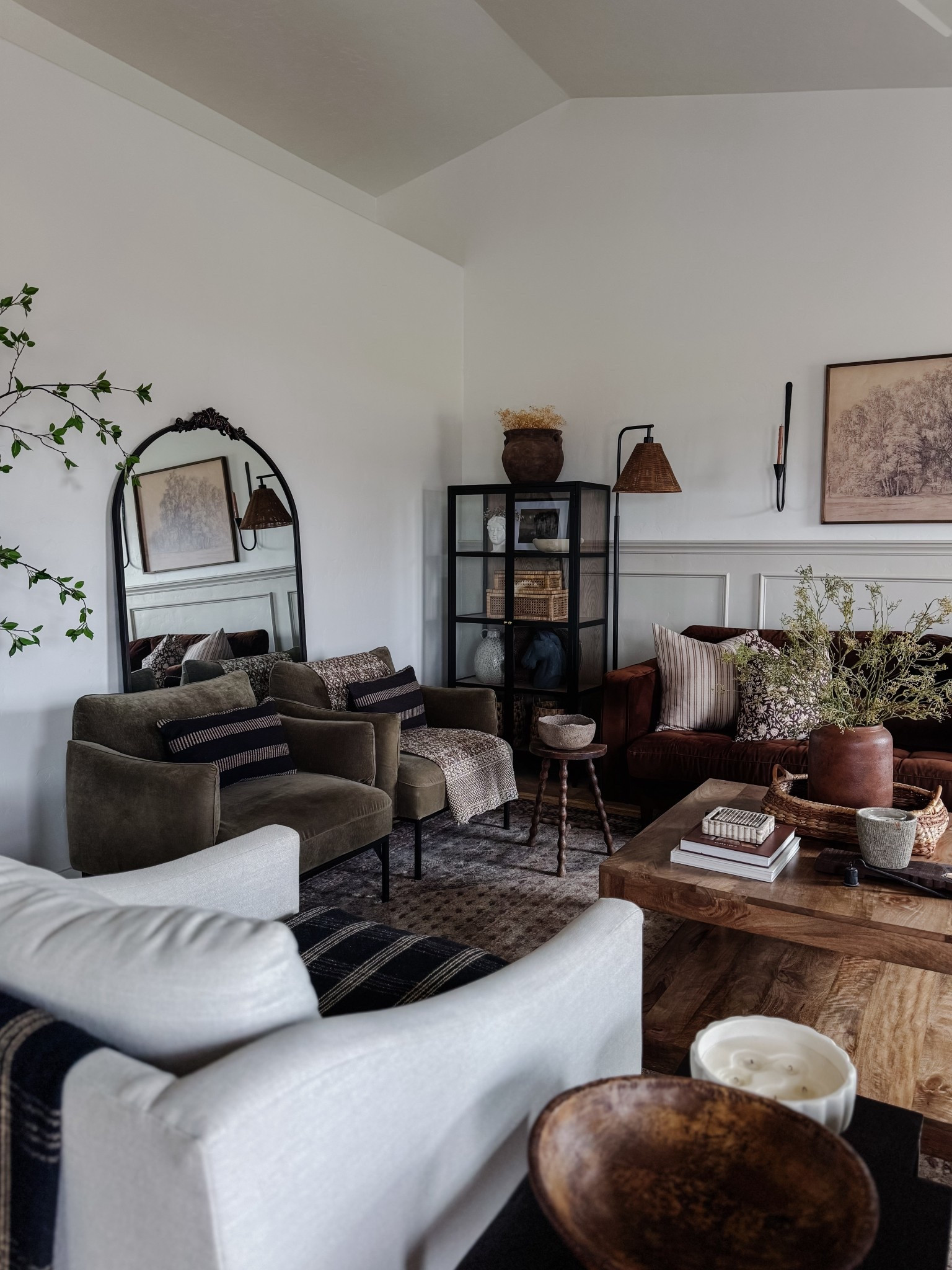 Living room, home decor, vintage modern vibe, velvet sofa

#LTKHome #LTKSaleAlert