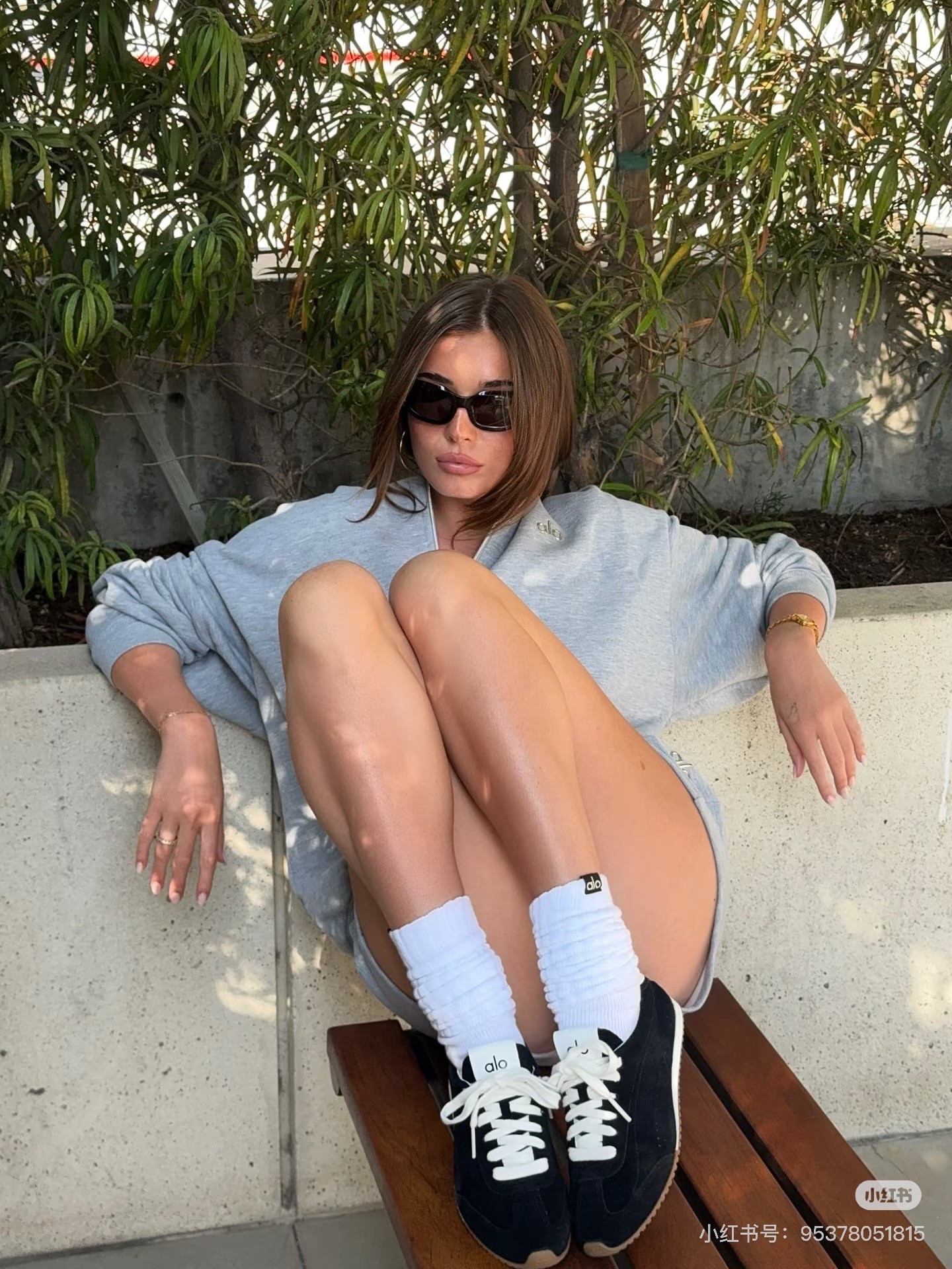 ⚫️ Classic meets comfort – and I’m here for it.

Just dropped: alo’s new German Trainer in black suede 🖤
This pair is sleek, understated, and ridiculously versatile – dress it up with a blazer or down with joggers.
Loving the wide laces + cushioned insole combo – super comfy for all-day wear.

📌 Minimalist closet staple? Absolutely.
Linked the exact pair on my LTK so you don’t have to search.

#alo #germantrainers #sneakerstyle #ltkstyle #ltkfinds #monochromelook #elevatedbasics


#LTKcanada #LTKfitness #LTKtravel