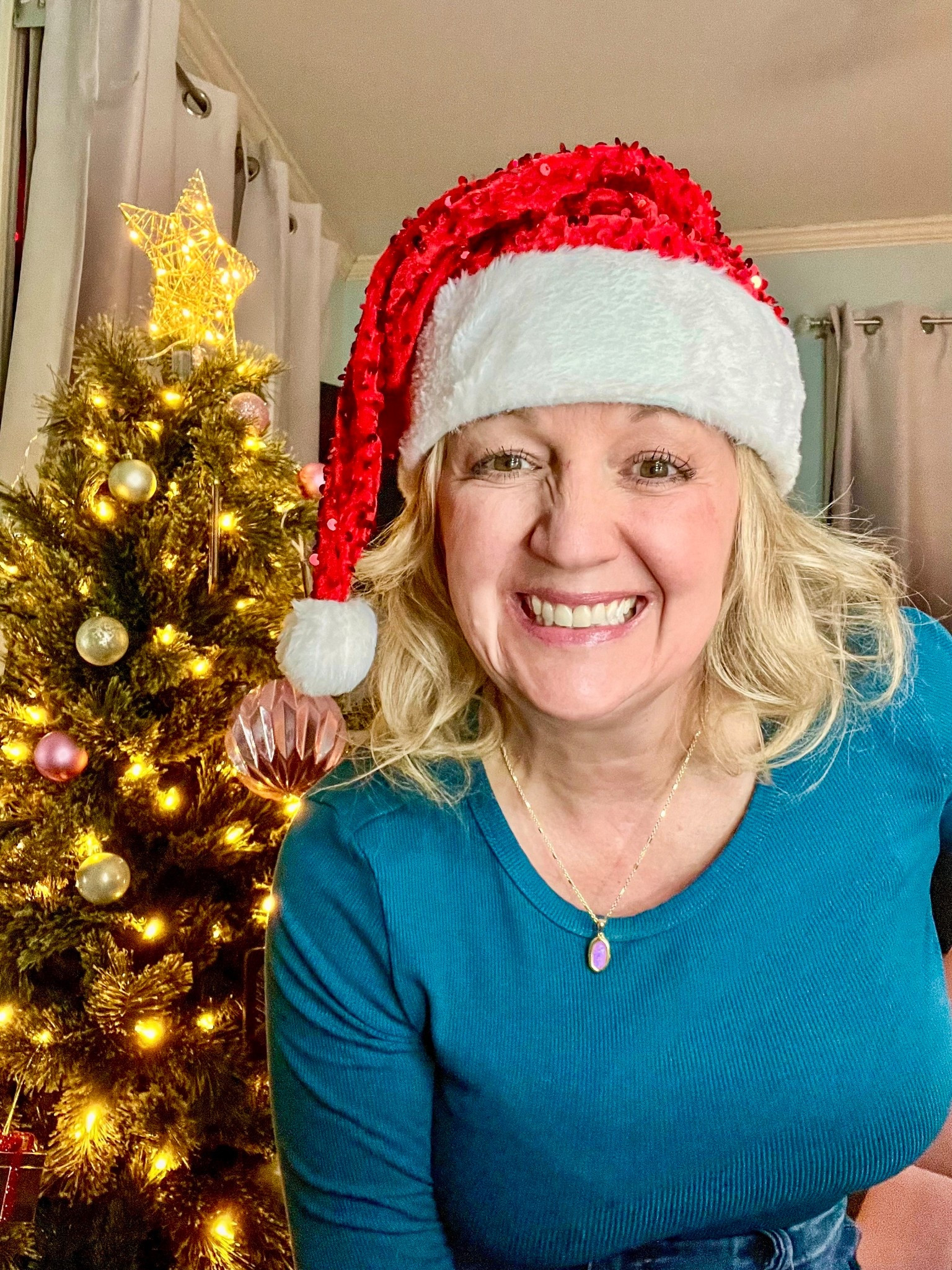 Who do you find more difficult to Christmas shop for, men or women? Inquiring minds (Santa Claus and I) want to know!🎅🏻🤶

#LTKGiftGuide #LTKHoliday #LTKOver40