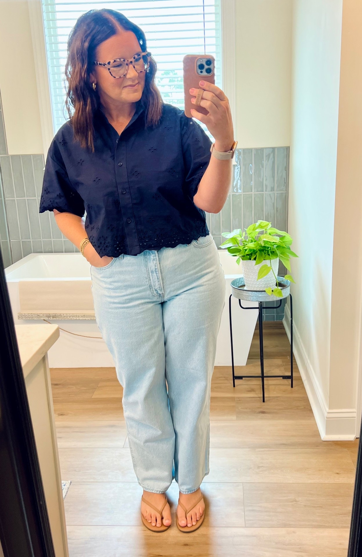 It was time for some new jeans. I’ve been a jegging girl for so long I wasn’t sure about a straight fit. I loved the @abercrombie jean shorts I ordered this summer so I ordered some and love these—high rise and loose fit! Color is light marble💙💙 My shirt is @walmart but sold out unfortunately.