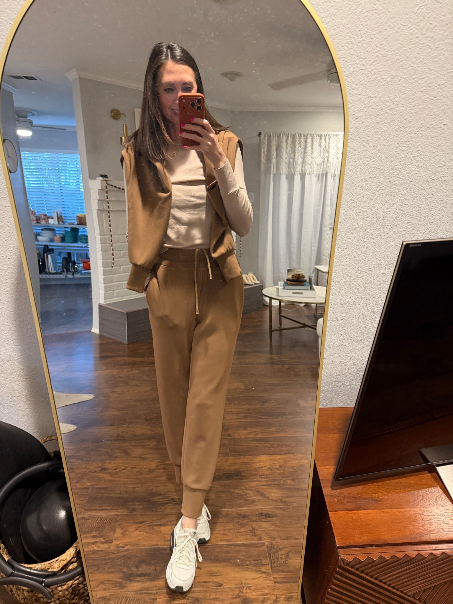 another great option for my tall girls. this is the first time i’ve ever found joggers that are cute and long enough. varley offers a 27.5” inseam on these, so i have them in several colors! they even added a 30” option this year, too, if you’re even taller.

i’m wearing SMALL / 27.5” / golden bronze 

(for reference i’m 5’9” and usually a 25 or 26 in jeans. i also wear the XS for a tighter jogger look.) 

#LTKTall #LTKTravel #LTKootd