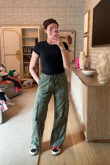 AFTIA for 15% off my cargo pants and baby tee! I got a S Long in the pants and they’re a little snug in the waist. I should’ve done Mediumm

#LTKStyleTip #LTKShoeCrush #LTKSaleAlert