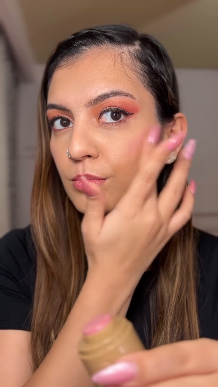 Welcome back to The Blush Diaries—where the motto is the more blush, the better! For my second edition, I tested one of 2024’s most hyped launches: Hailey Bieber’s Rhode Pocket Blush. Is it worth the buzz? I’ve got swatches, honest thoughts, and whether it deserves a spot in your makeup collection. Read the full review now on forevermursal.com (link in bio)!

#LTKcanada #LTKbeauty