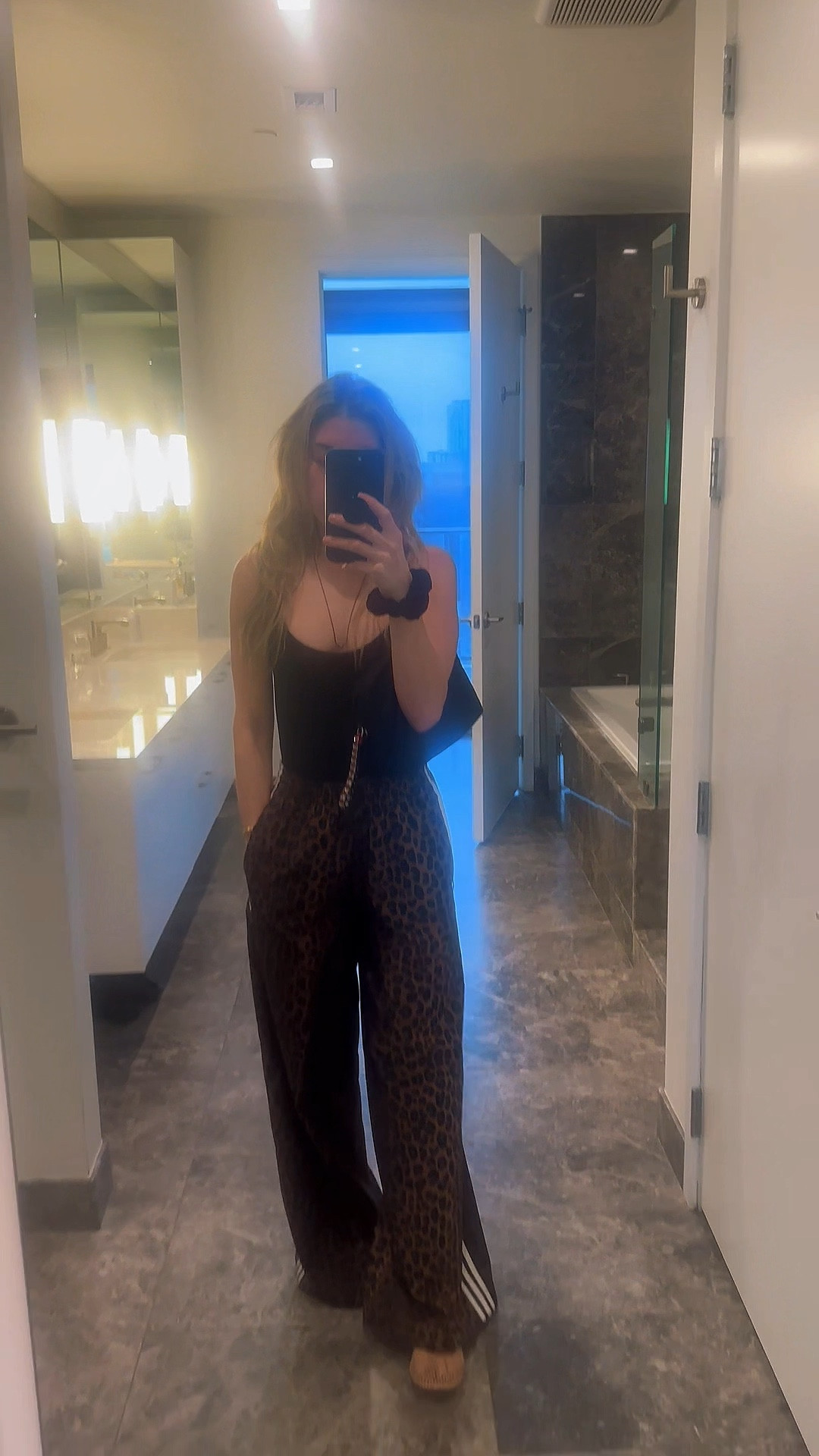 Leopard Love. 











quiet luxury winter outfits, elevated winter wardrobe essentials, neutral winter outfit ideas, chic cold-weather layering, minimalist winter capsule wardrobe, holiday outfit inspiration for women, festive but minimal holiday style, what to wear to a holiday party, chic New Year’s Eve outfit ideas, holiday gift ideas for her, luxury gifts for her that feel personal, fall-to-winter outfit inspiration, leather pants outfit ideas for winter, timeless coat and boot pairings, winter outfits for everyday elegance

#LTKBeauty #LTKgrwm #LTKootd