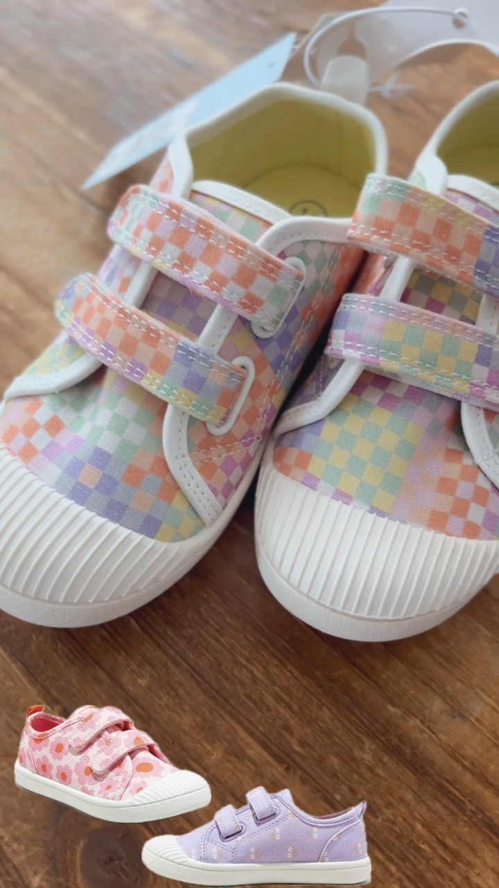 Cute new toddler sneakers under $10! Such cute prints for spring! 

#LTKxTarget #LTKkids #LTKVideo