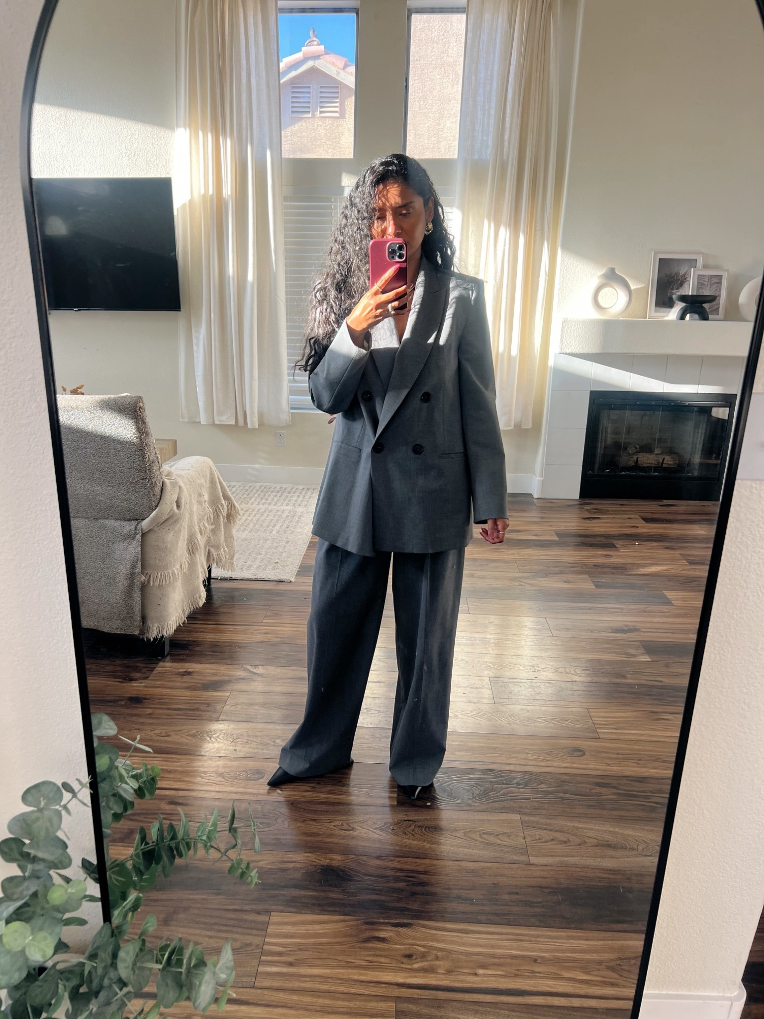 I love a good work wear suit. This suit is from last year Zara.