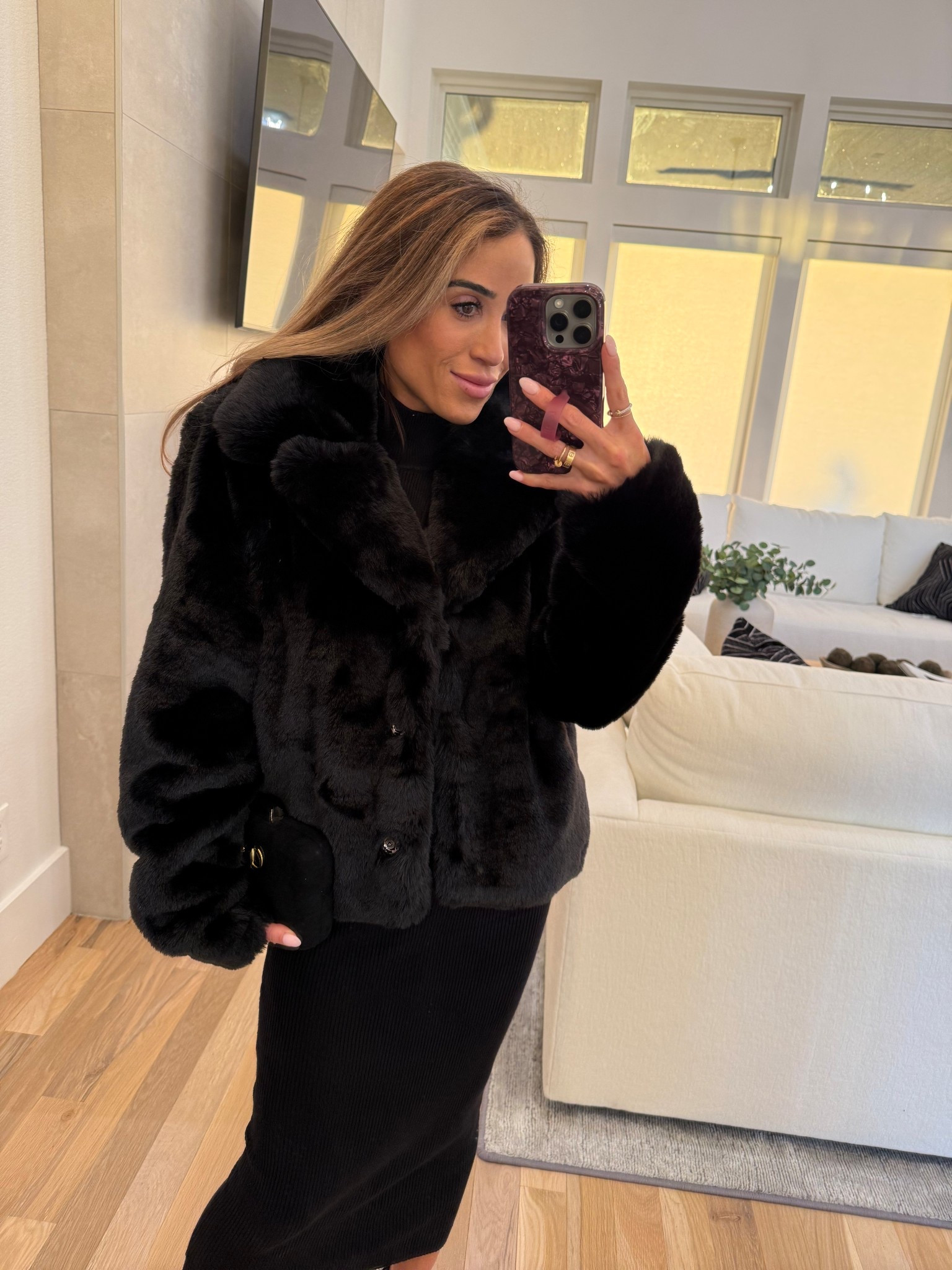 The perfect New Year’s Eve jacket love the faux fur and how soft it is 

#LTKHoliday #LTKFindsUnder100 #LTKFindsUnder50