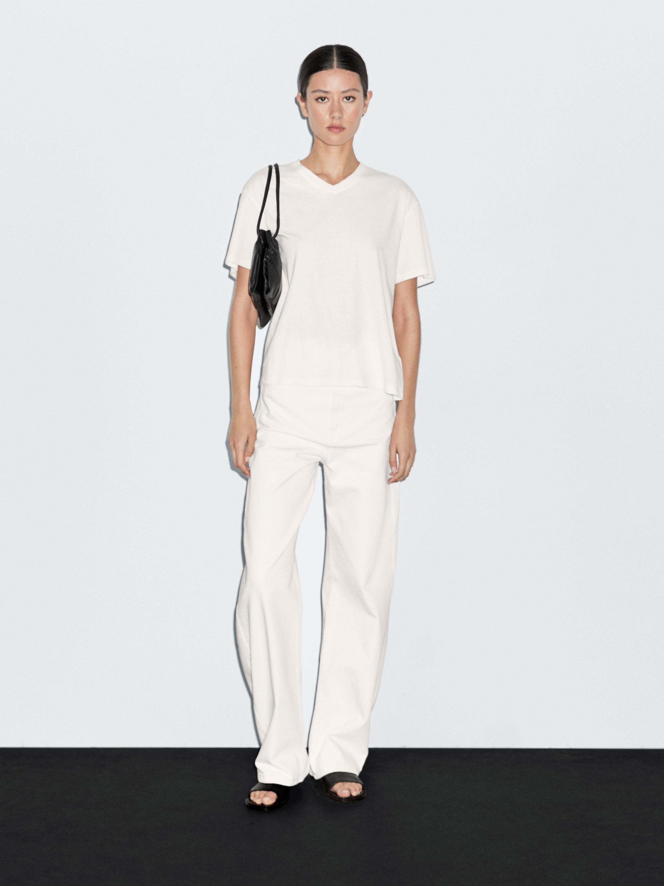 100% cotton V-neck T-shirt | Massimo Dutti UK