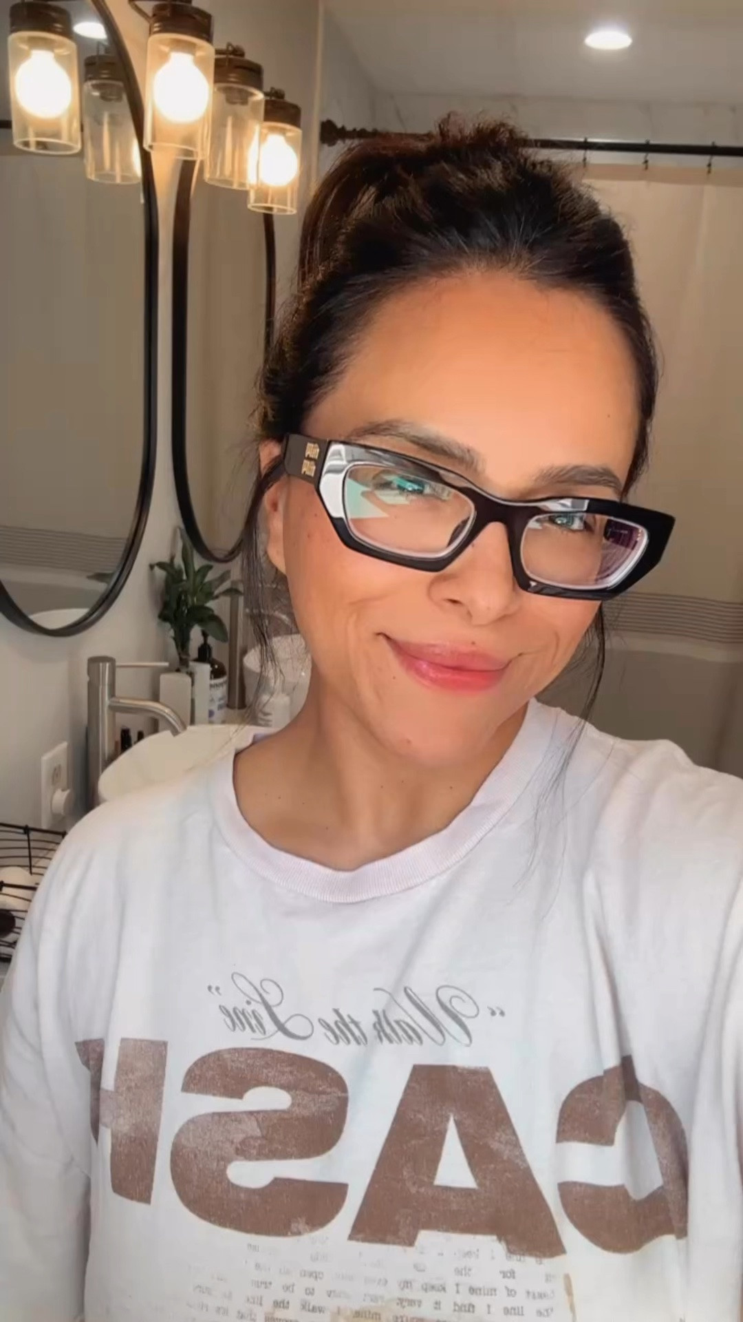 My favorite glasses. 




Mui Mui glasses

#LTKWorkwear #LTKSaleAlert #LTKootd