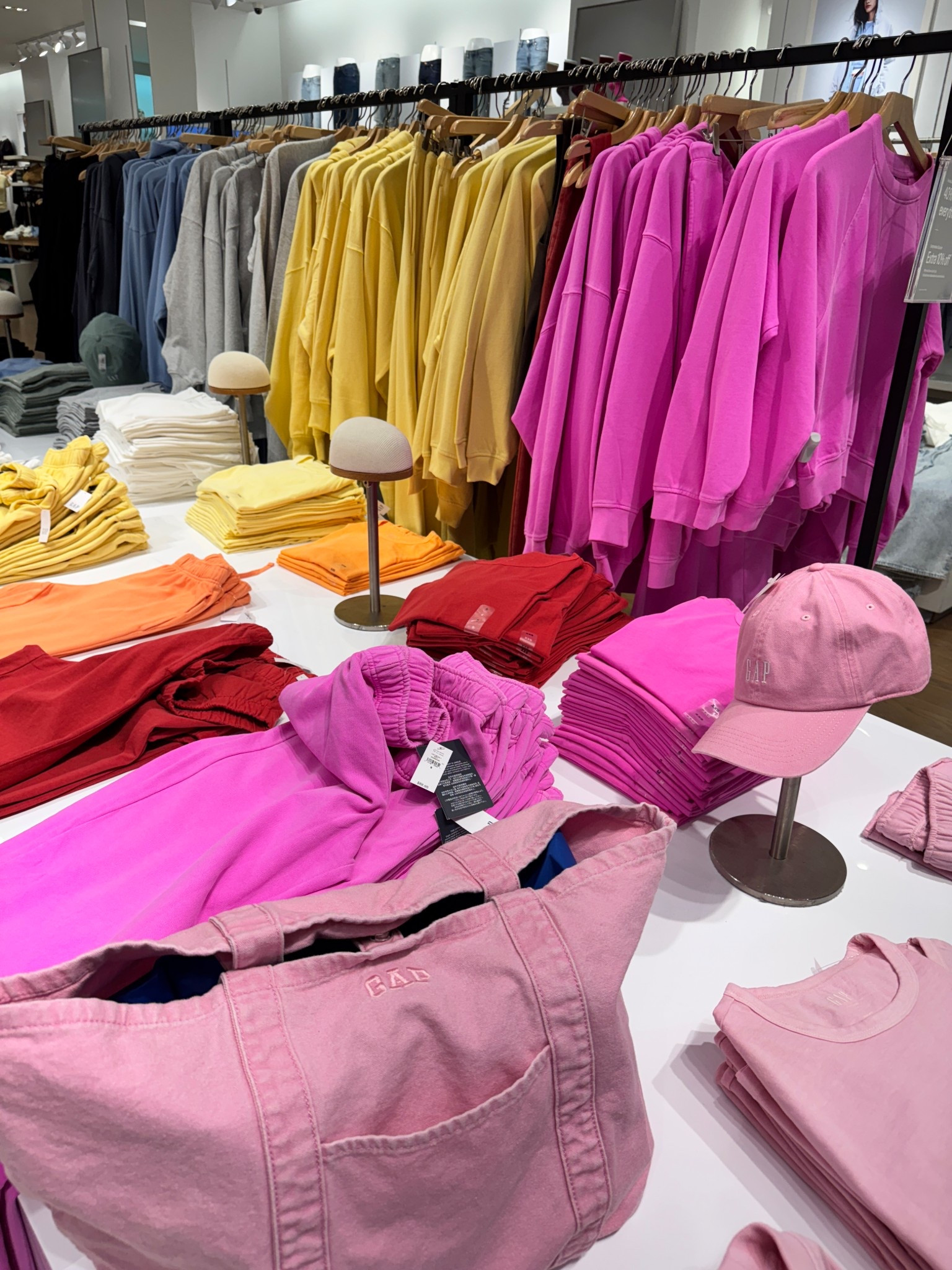 Finally… the weather where you can wear a matching set without a jacket 😅

I walked into GAP today (wasn’t even planning to shop) and saw this display - and it instantly felt like spring 🌺

Their sets have been one of our most recommended over the years for a reason - they’re easy, comfortable, something you reach for again and again 🩷

And right now they’re 50% off, which makes it even better.

Which color would you actually wear the most?