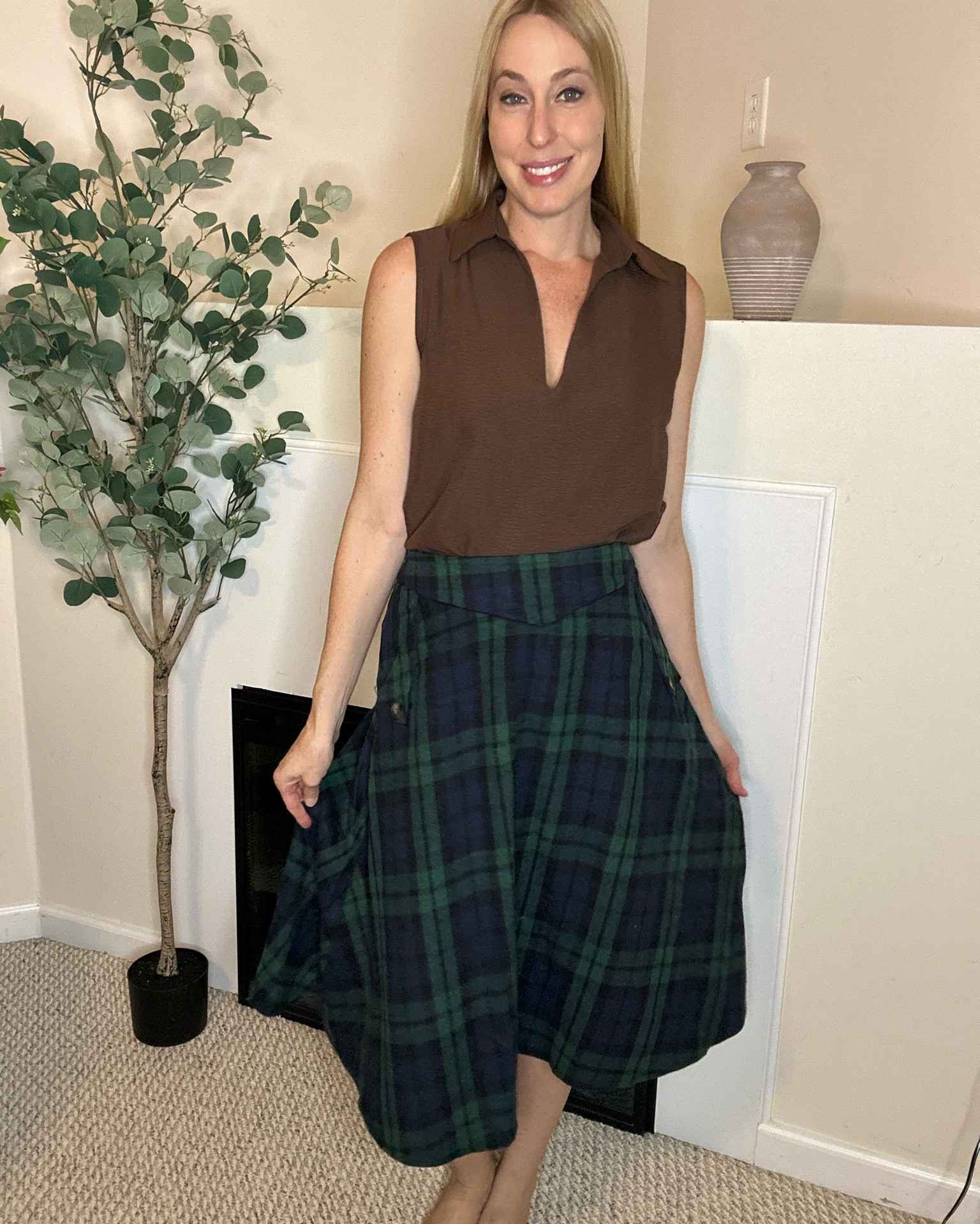 Fall calls for plaid skirts 
🖤 this skirt is so beautiful, soft and cozy
🖤 it has some stretch in the waist and it is warm
🖤fits true to size, wearing size small and I am 5’10”
🖤 Amazon fashion find under 50

#LTKTall
