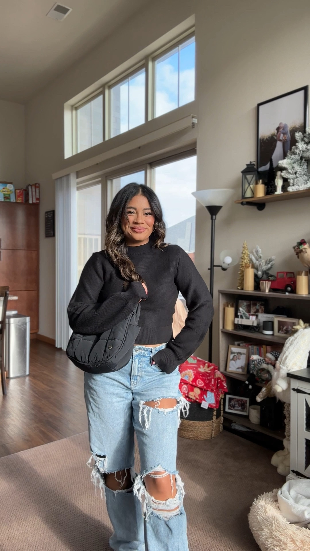 Fall casual style | Amazon fashion | Amazon fashion find | fall sweaters | winter sweaters | ae jeans | American Eagle jeans | puffer bag | Amazon find 

#LTKMidsize #LTKFindsUnder100 #LTKFindsUnder50
