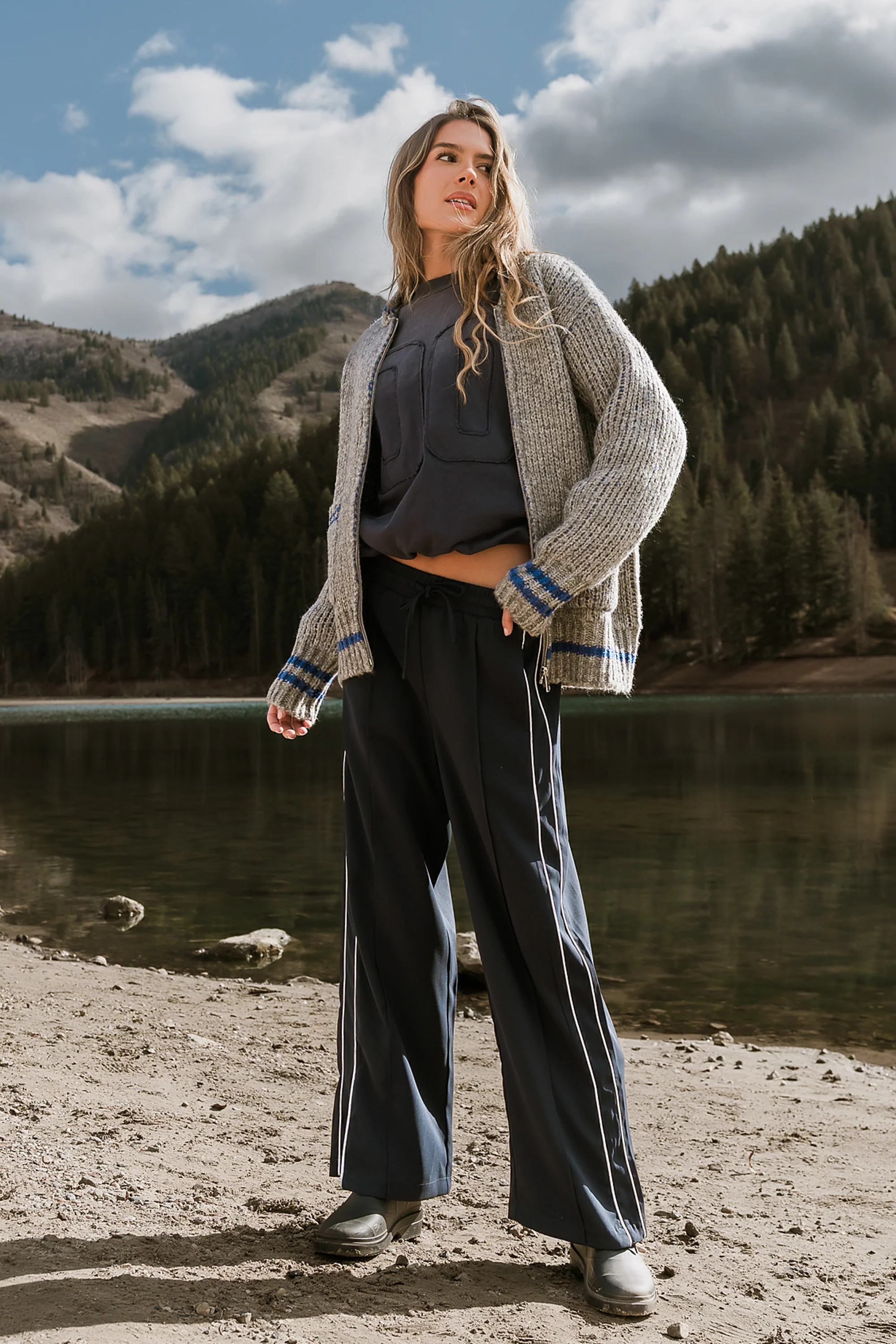 Emily Striped Wide Leg Pants in Navy | Böhme US