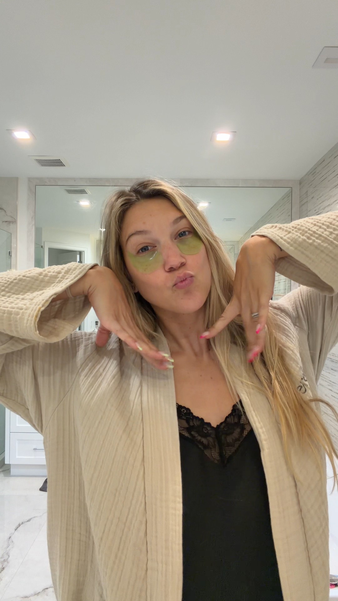 getting ready really helps feel your best!

#LTKmorningroutine #LTKdayinmylife #LTKgrwm